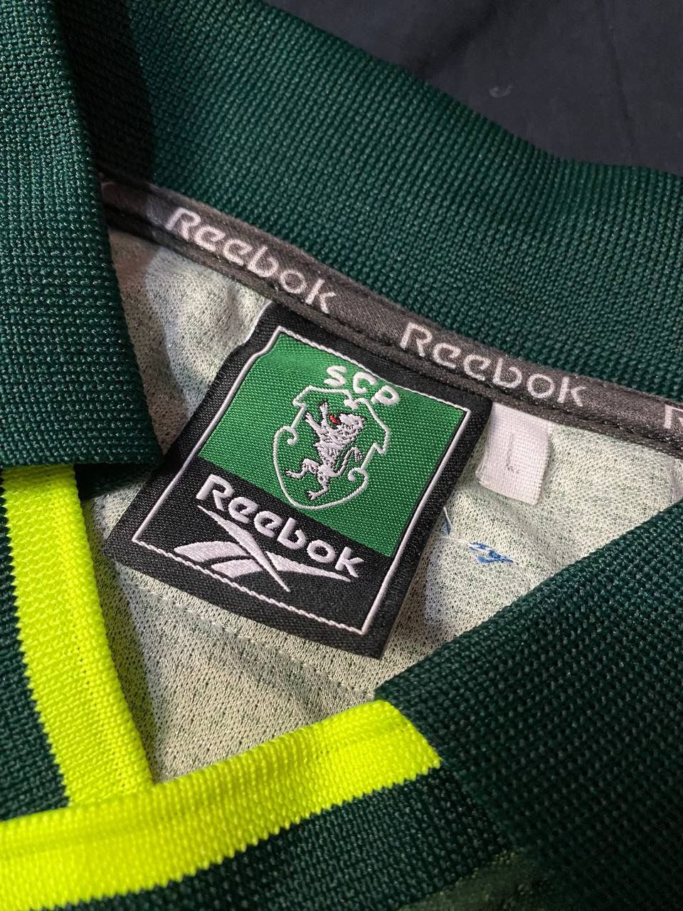 Reebok sporting Lisbon away 2001 Cristiano Ronaldo Size US L / EU 52-54 / 3 - 3 Thumbnail