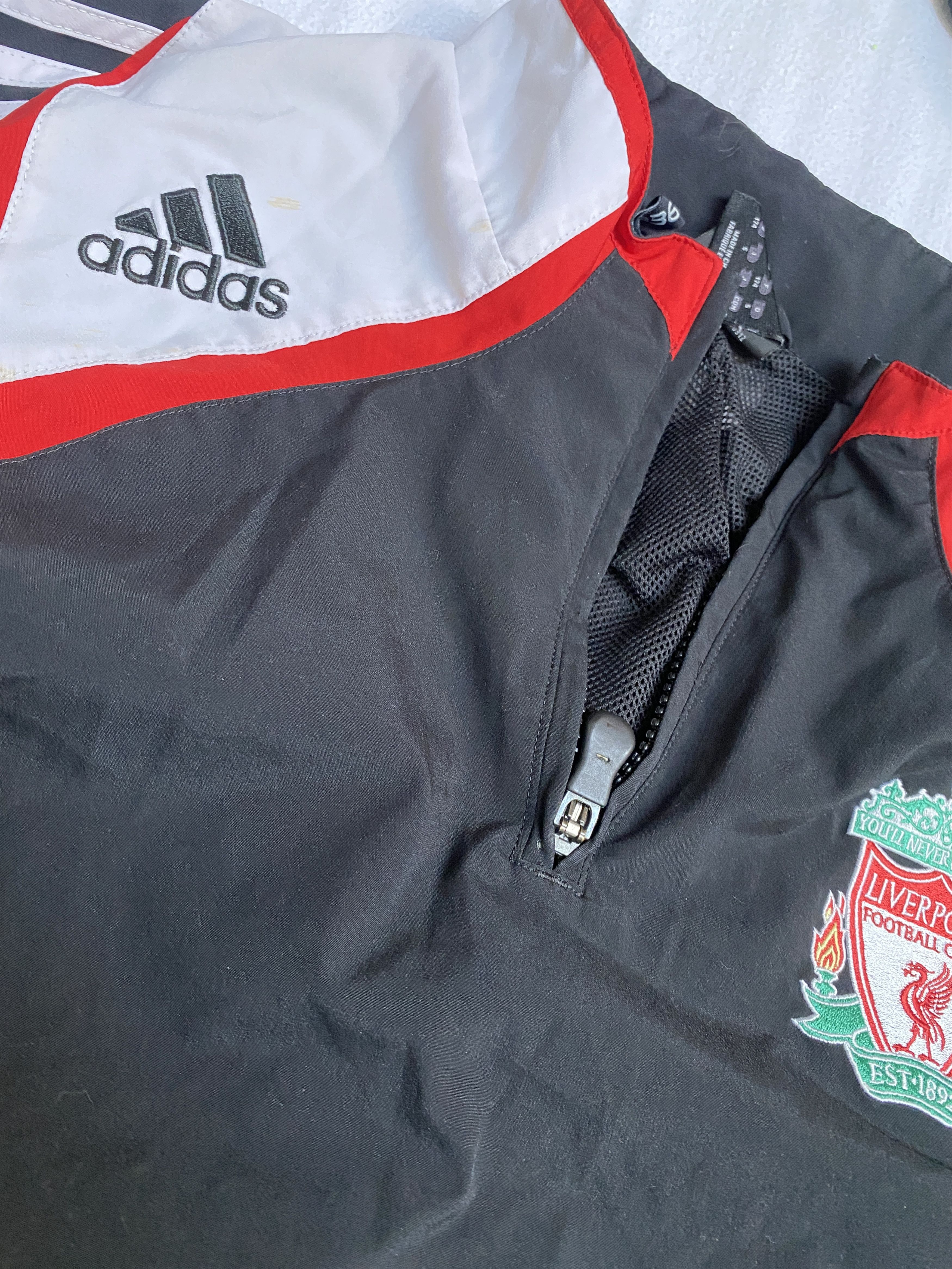Adidas Adidas Liverpool light jacket sport blokecore soccer Size US L / EU 52-54 / 3 - 11 Thumbnail