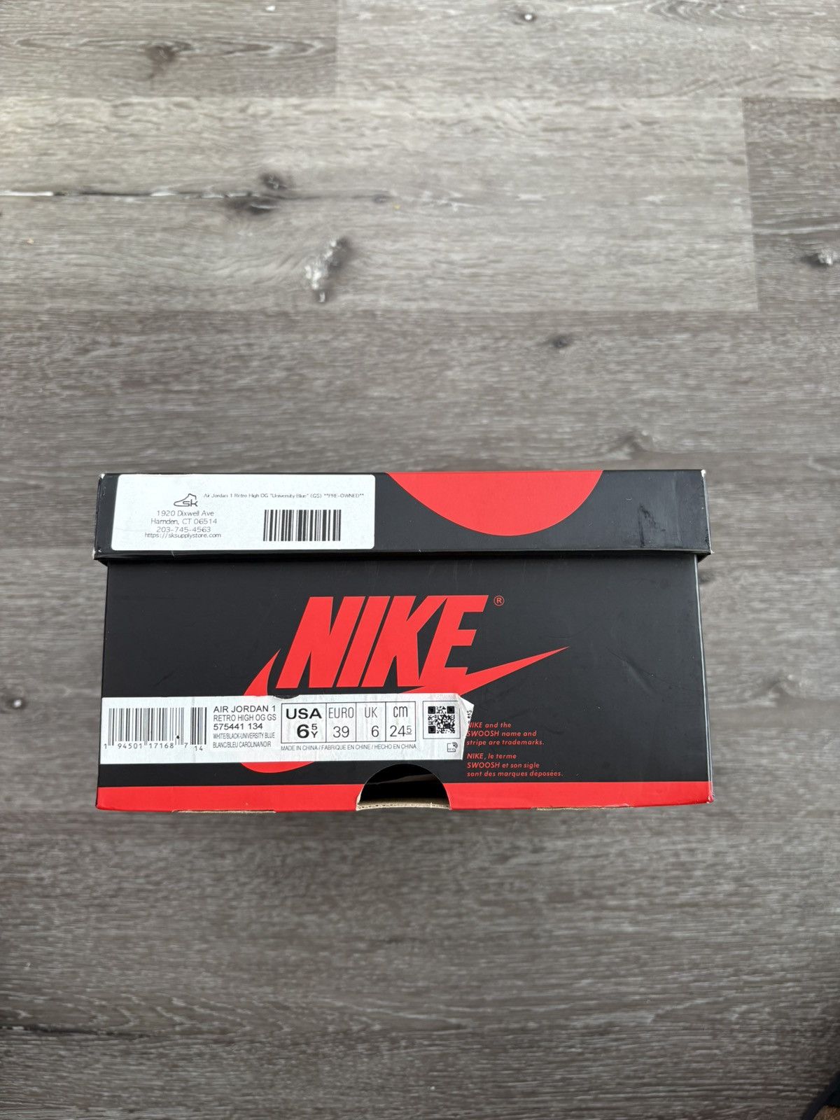 Jordan Brand Air Jordan 1 Retro High OG “University Blue”(GS) *PRE-OWNED* Size US 6.5 / EU 39-40 - 9 Thumbnail