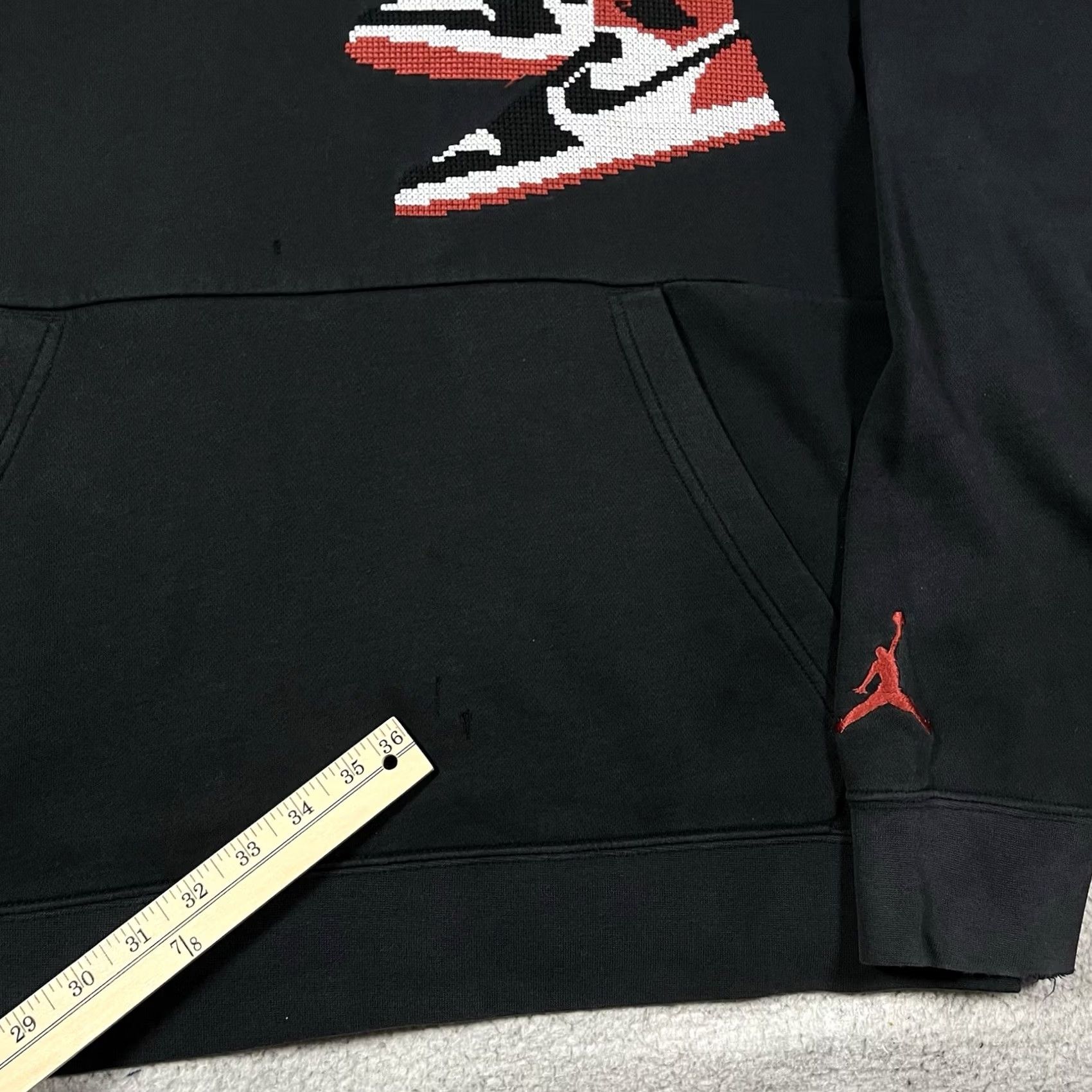 Jordan Brand Nike Jordan Hoodie Mens L Black Jumpman Holiday Sweatshirt Logo Embroidered Pullover Hoodie Size US L / EU 52-54 / 3 - 3 Thumbnail