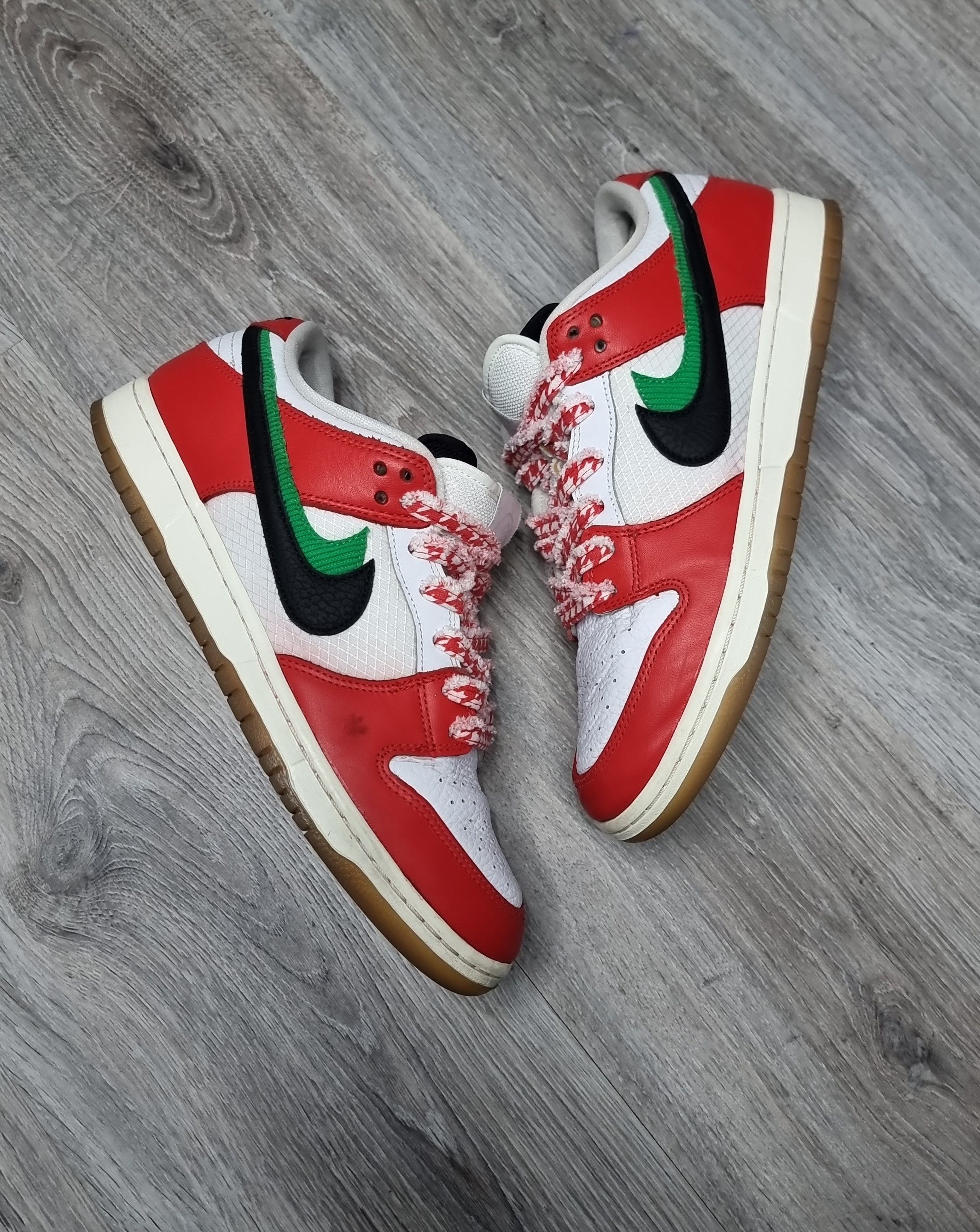 Nike SB Nike SB Dunk Low Frame Skate Habibi Size US 9.5 / EU 42-43 - 2 Thumbnail