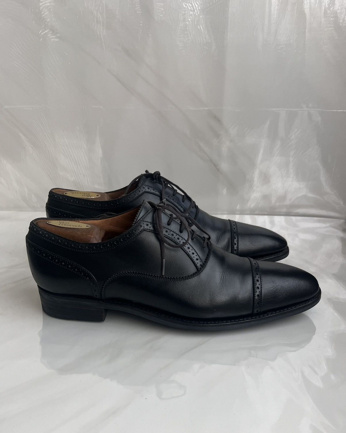 J.M. Weston J.M Weston Black Cap-Toe Quarter Brogue oxford Dress shoe Size US 7 / EU 40 - 4 Thumbnail