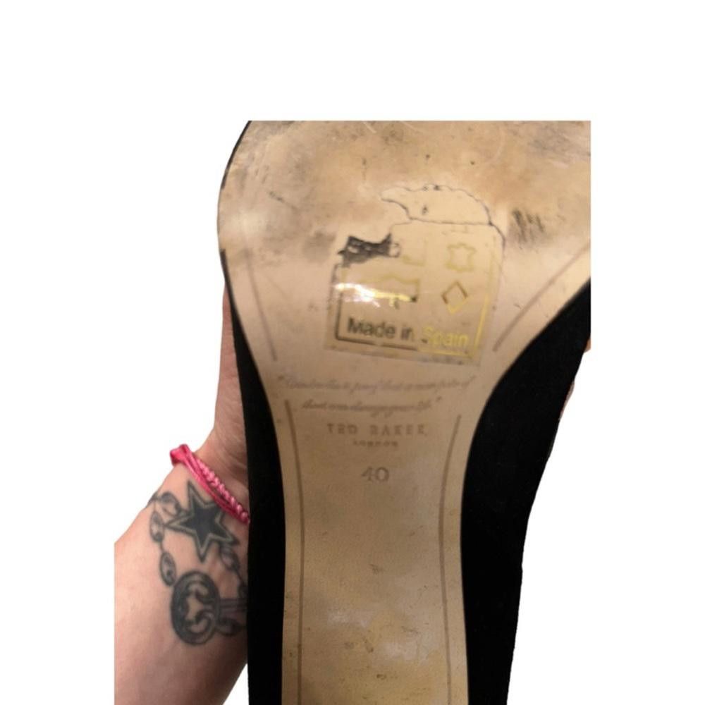 Ted Baker Ted Baker l Black Suede Leather Bootie W Gold Heel Size 9 Size US 9 / IT 39 - 7 Thumbnail