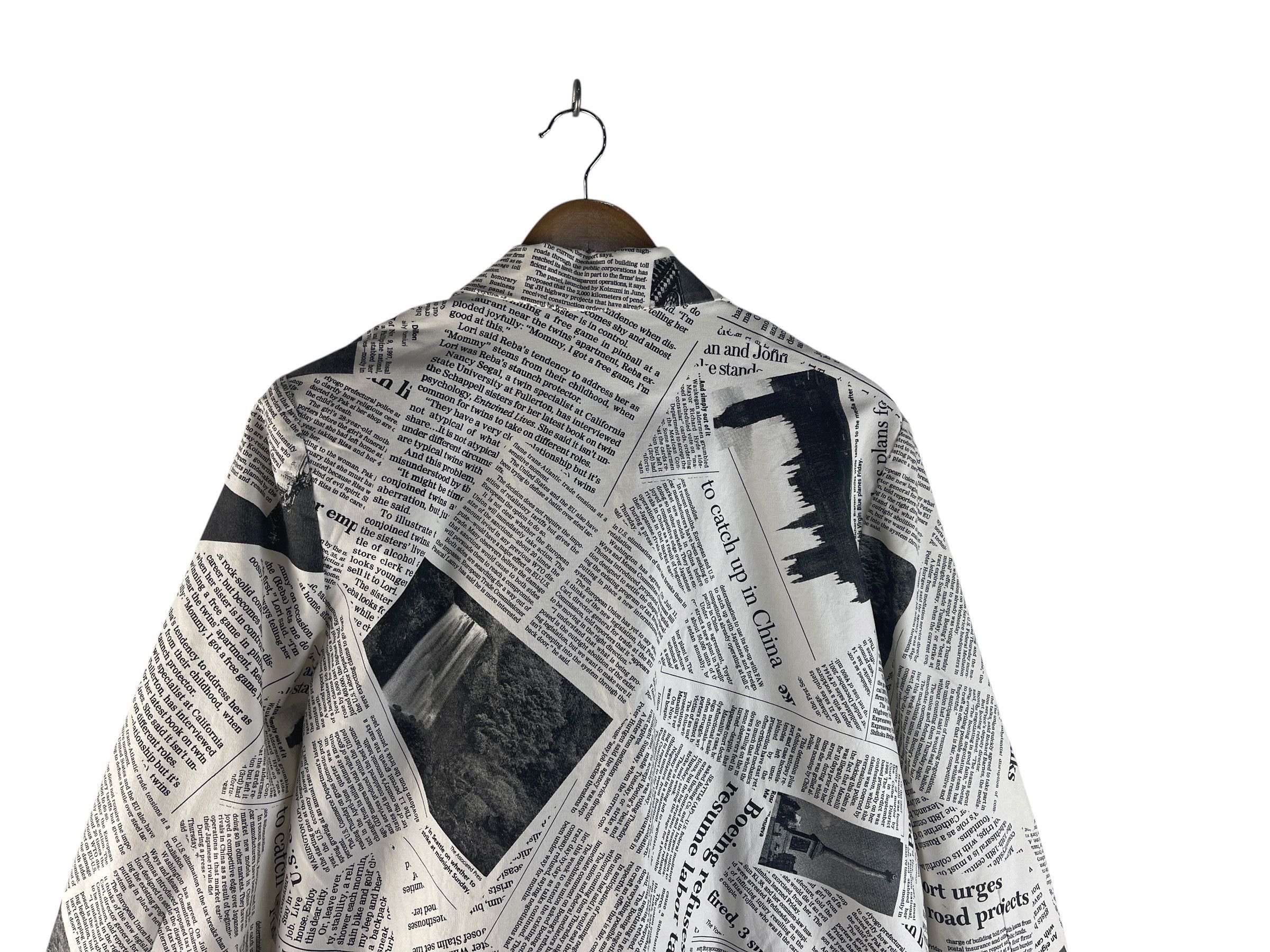 Japanese Brand Vintage Japanese Newspaper Print Collage Jacket Size US M / EU 48-50 / 2 - 13 Thumbnail
