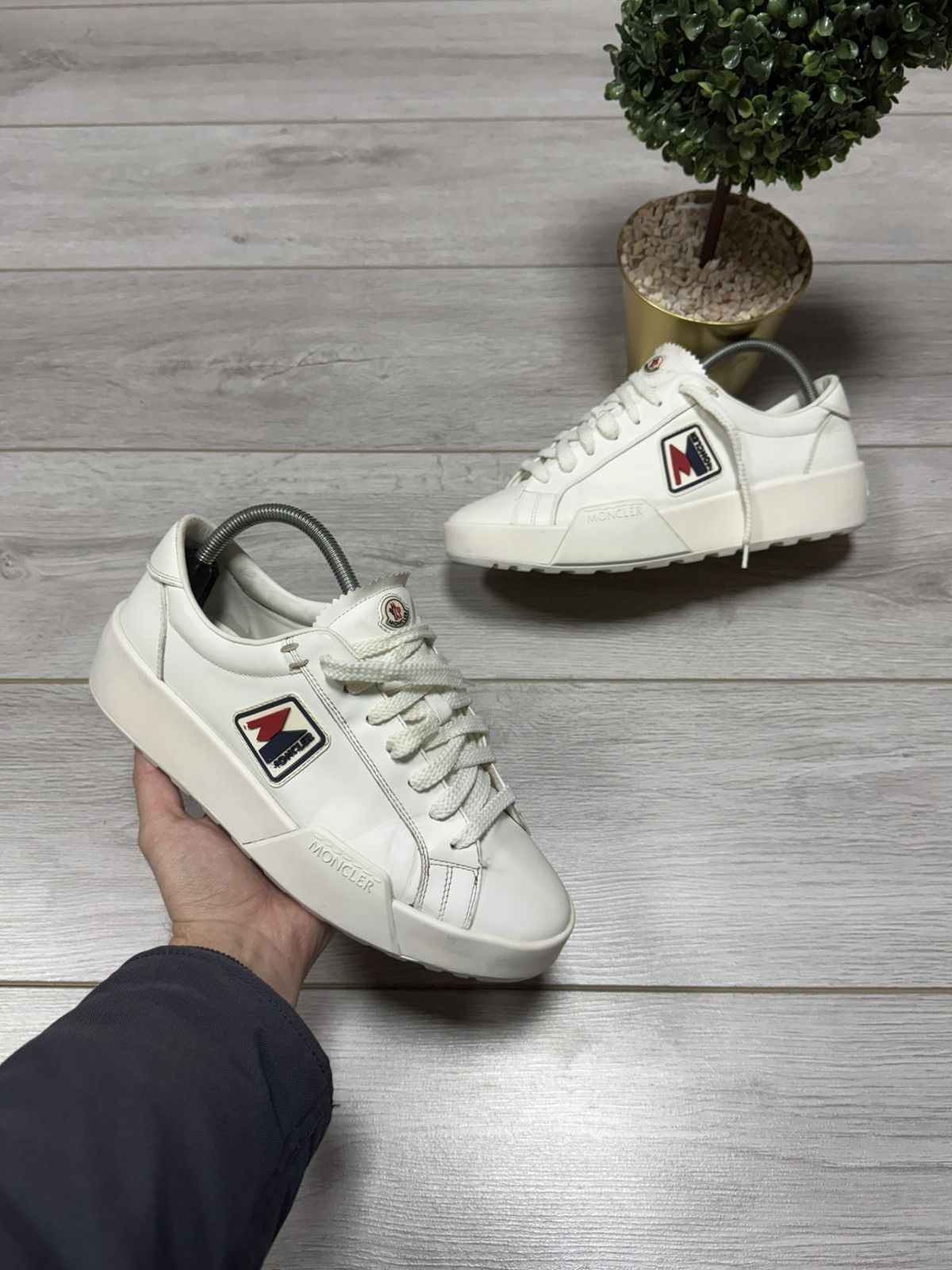 Moncler Moncler leather sneakers shoes big M logo Size US 8 / EU 41 - 1 Thumbnail