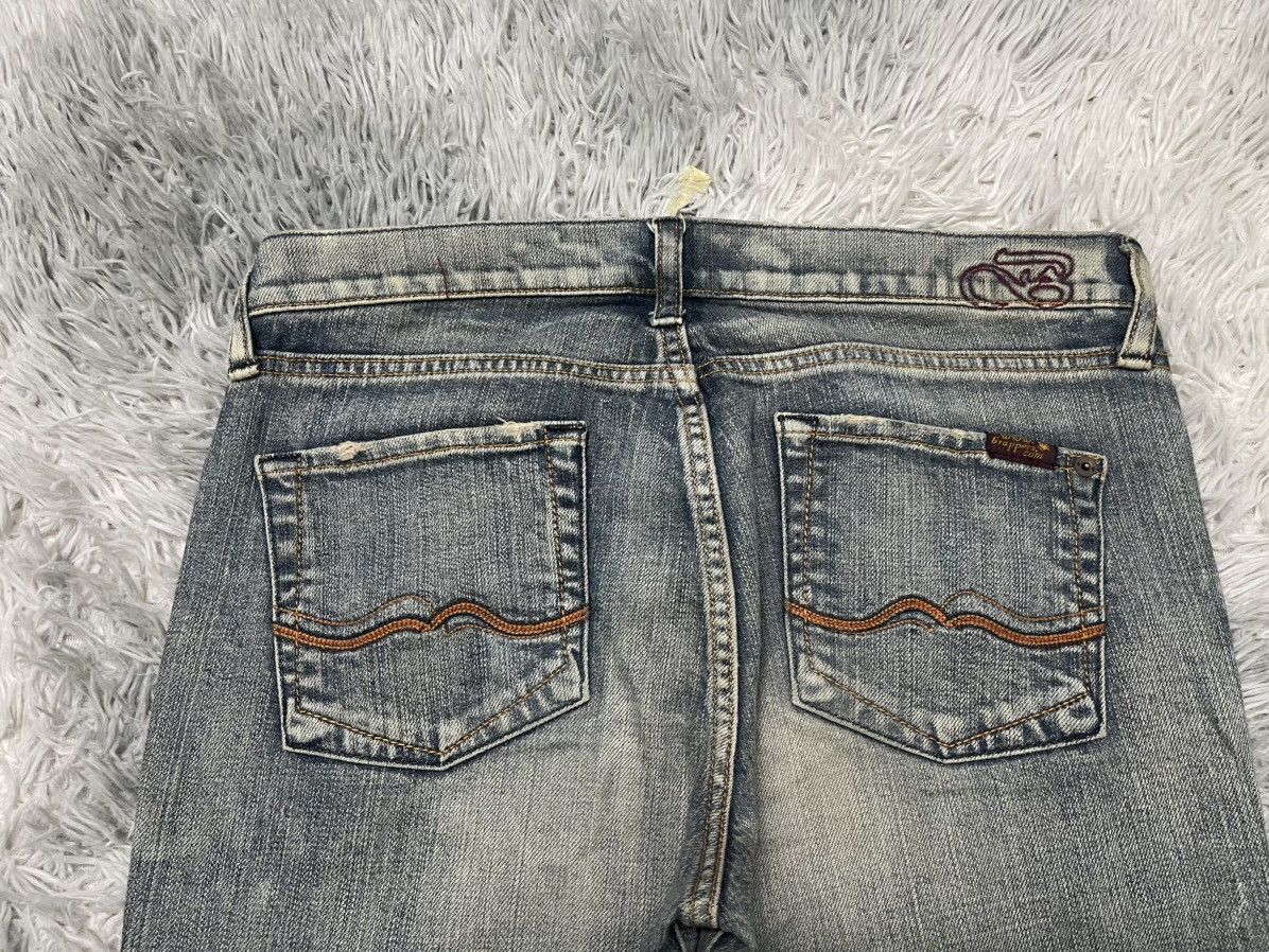 20471120 2000s BRAPPERS FLARE PANT WASHABLE JEANS DISTRESSED Size US 31 - 16 Thumbnail