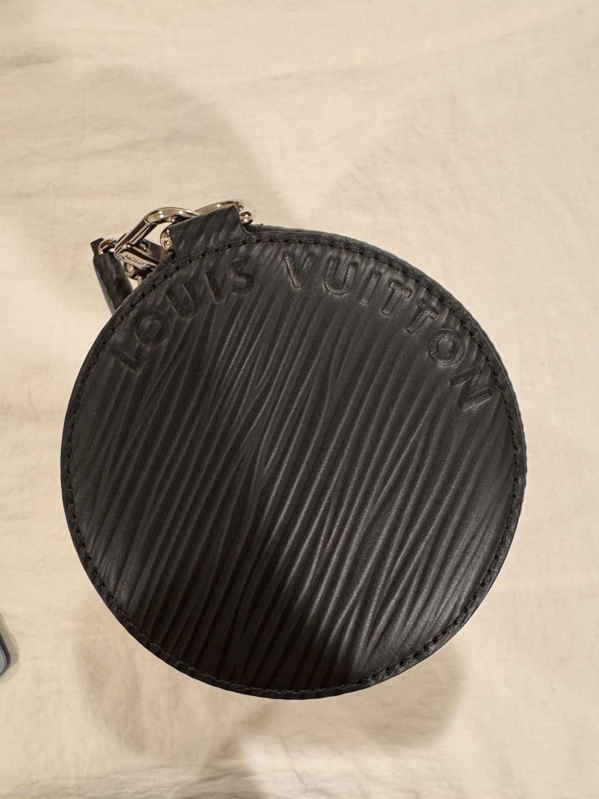 Louis Vuitton Louis Vuitton Soft Polochon PM in Epi XL Leather Black Size ONE SIZE - 6 Thumbnail