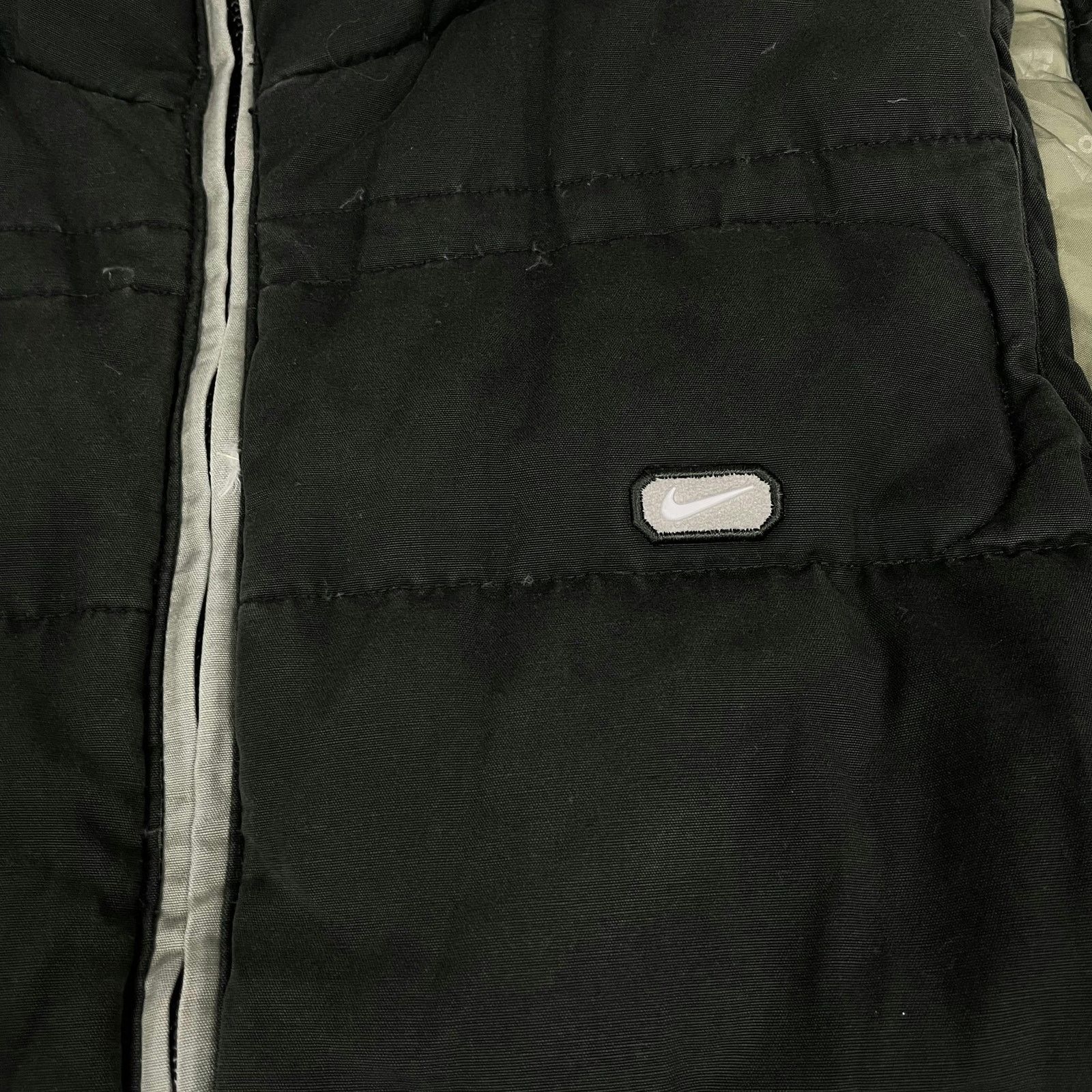 Nike × Vintage Nike Womens Black Gray Gilet Embroidered Swoosh Down Vest XL Size XL / US 12-14 / IT 48-50 - 4 Thumbnail