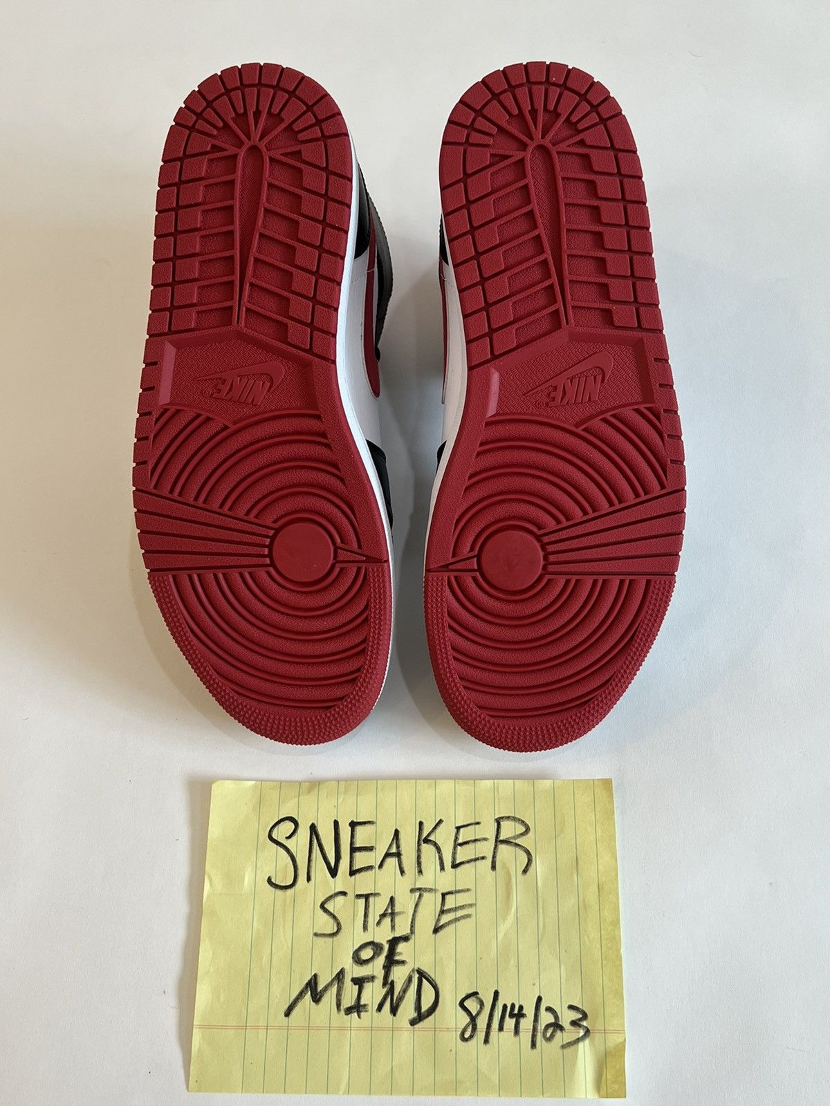 Jordan Brand × Nike BRAND NEW AIR JORDAN 1 MID “GYM RED” SIZE: 9 FAST SHIPPING Size US 9 / EU 42 - 6 Thumbnail