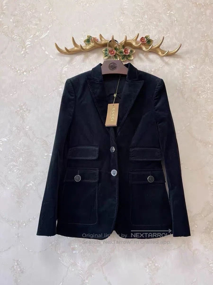 Gucci Gucci Black Silk Velvet Runway Blazer. Size M / US 6-8 / IT 42-44 - 1 Thumbnail