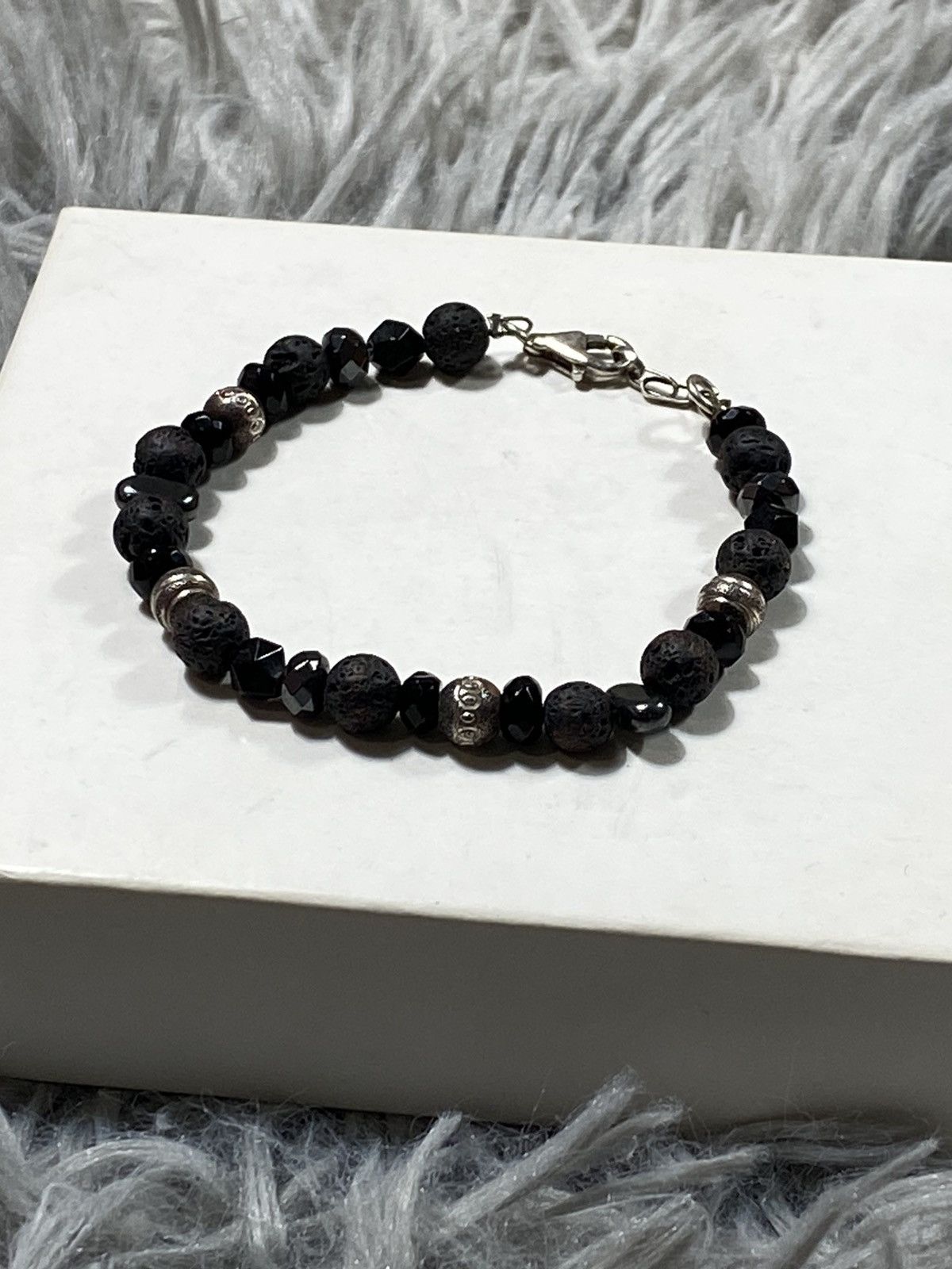 Japanese Brand × Jewelry × Vintage Handmade Lava Stone & Onyx Bracelet with 925 Silver Clasp Size ONE SIZE - 1 Thumbnail