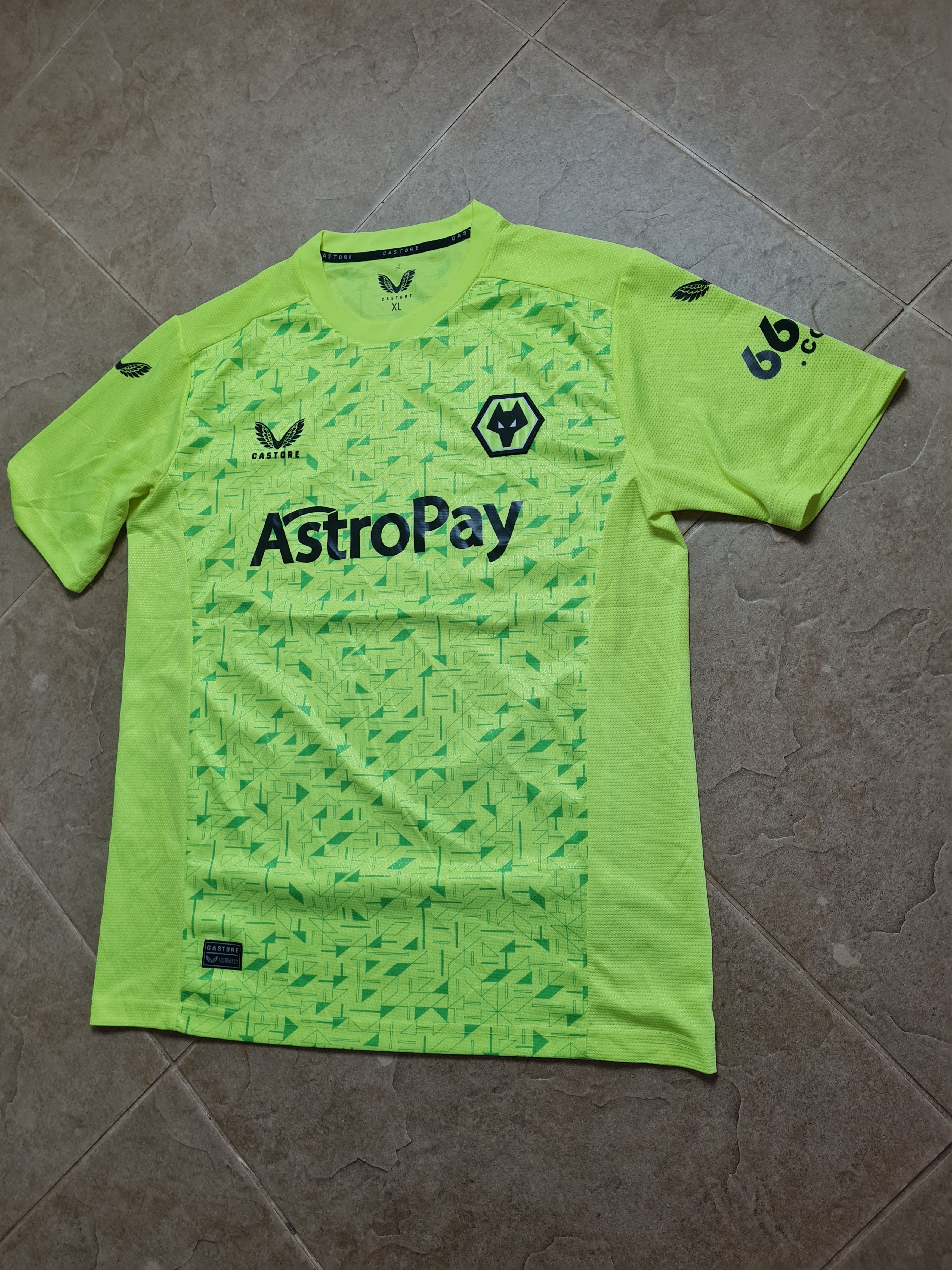 Castore WOLVERHAMPTON WANDERERS CASTORE SHIRT 23-24 SEASON AWAY Size US L / EU 52-54 / 3 - 19 Thumbnail