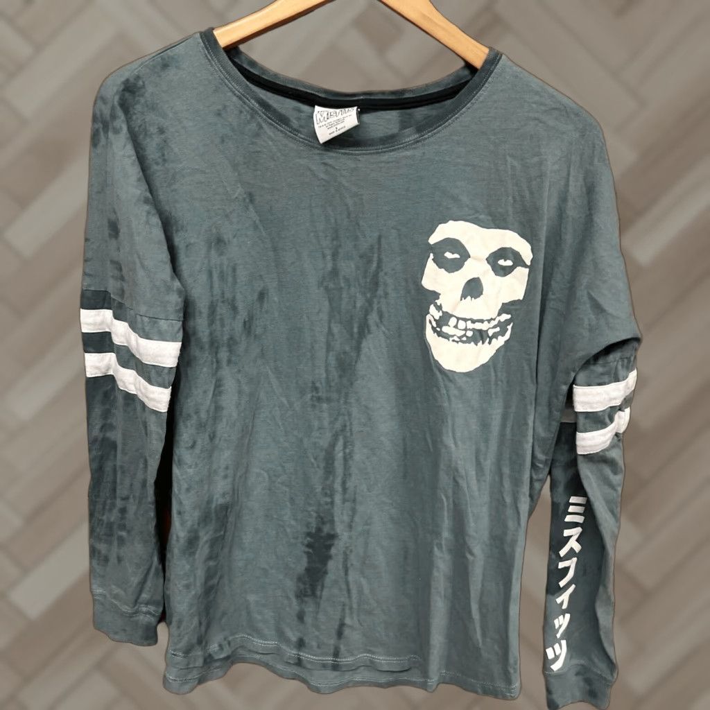 Hot Topic Hot Topic x Misfits Shirt Spirit Jersey Style Graphic Long Sleeve Sz Small P Shirt Misfits Size S / US 4 / IT 40 - 1 Thumbnail