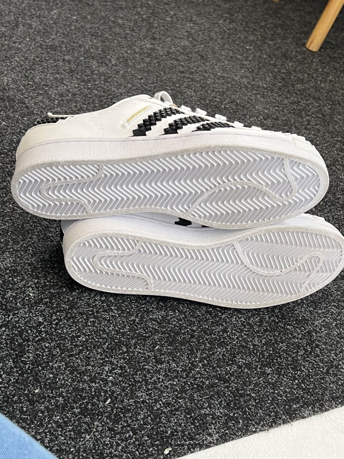 Adidas × LEGO Adidas Superstar Lego Size US 10 / EU 43 - 9 Thumbnail