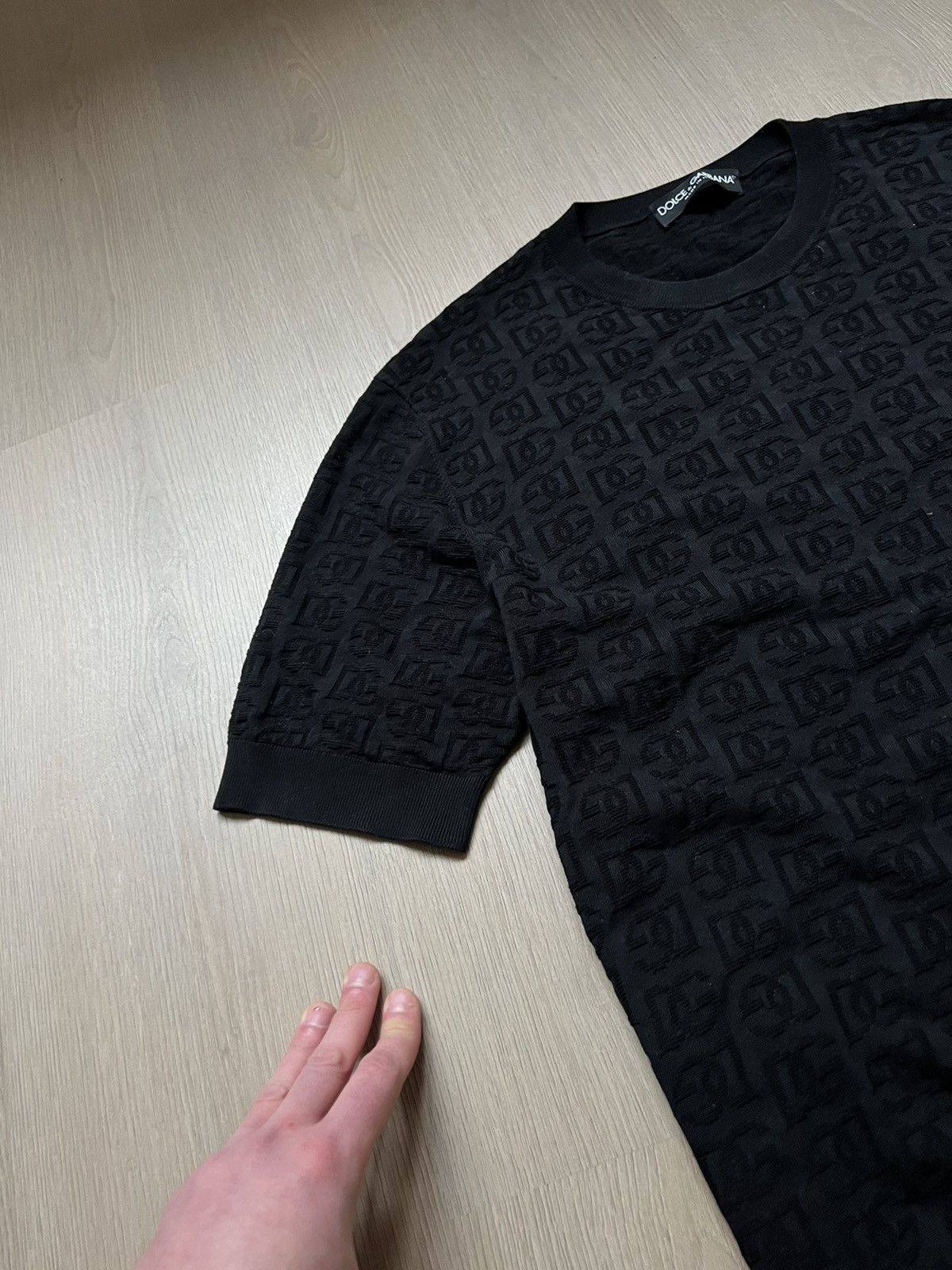 Dolce & Gabbana DG-logo silk sweater Size US M / EU 48-50 / 2 - 14 Thumbnail