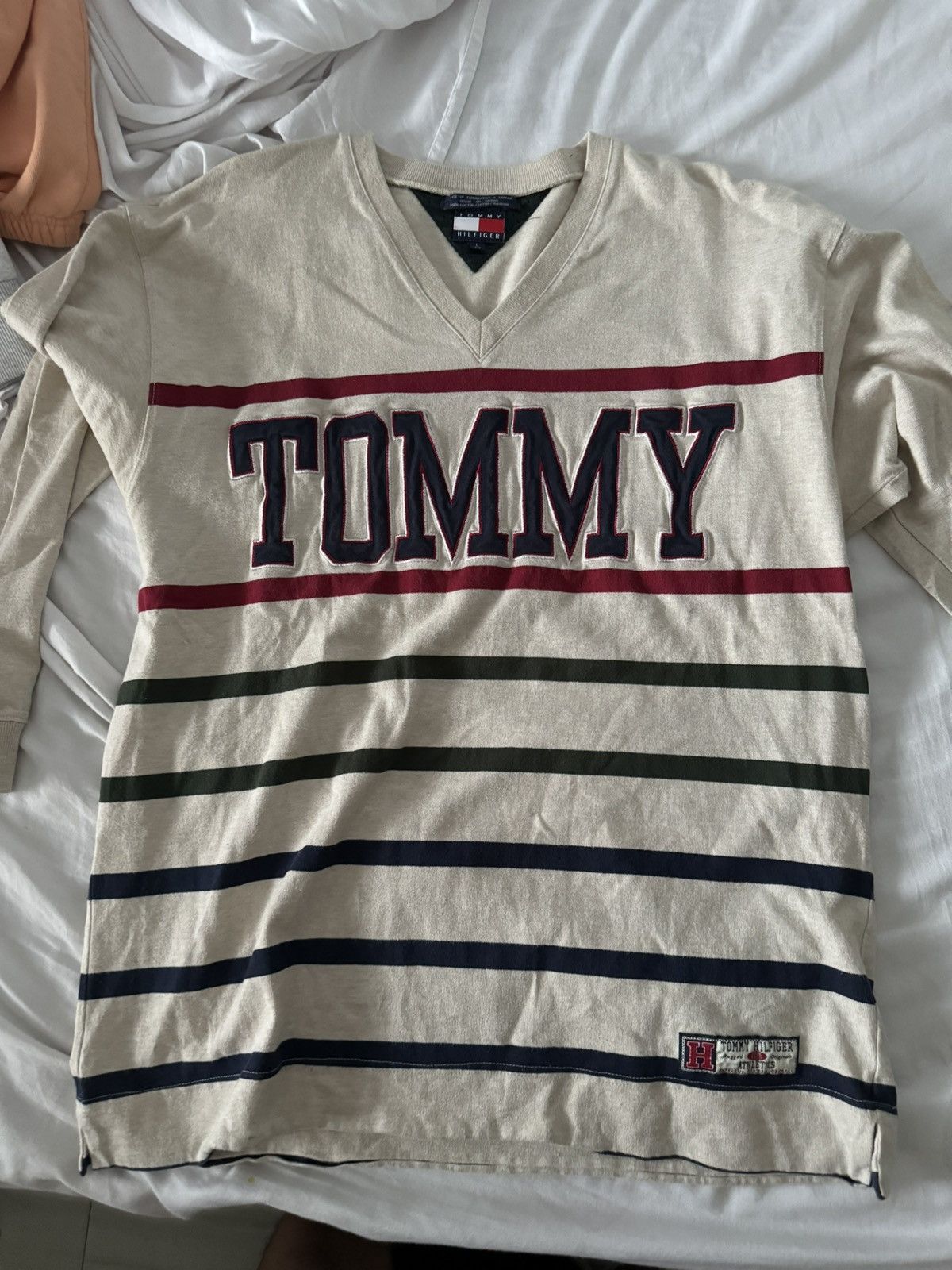 Tommy Hilfiger × Vintage Vintage Tommy Hilfiger Athletics Longsleeve Size US L / EU 52-54 / 3 - 1 Thumbnail