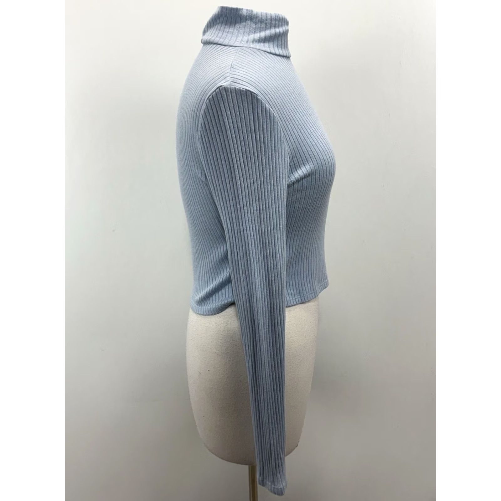 Reformation Reformation Valeria Crop Turtleneck Sweater Women’s L Blue Ribbed Stretch Pullover Mock Neck Size L / US 10 / IT 46 - 4 Thumbnail