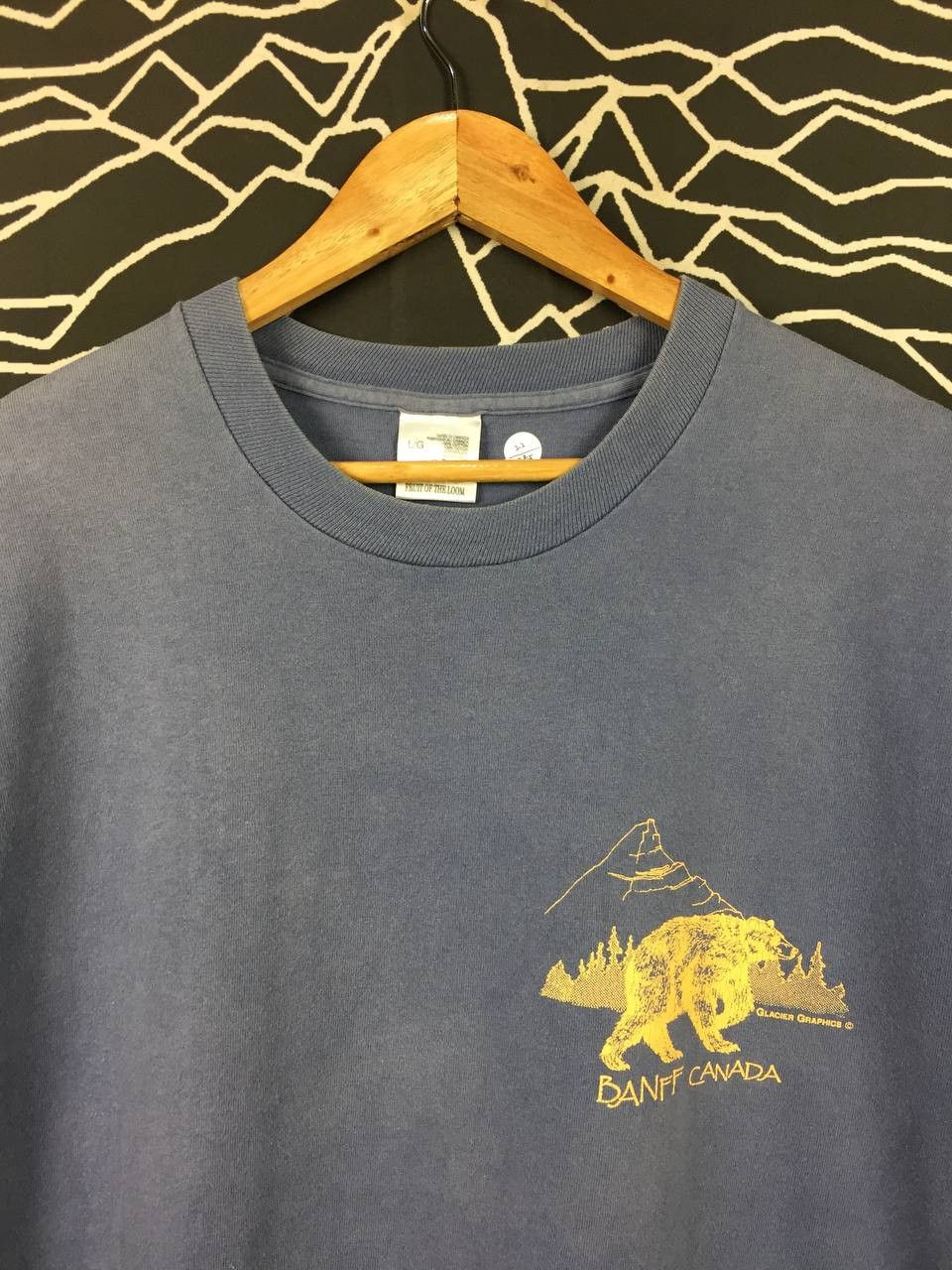 Vintage Vtg 90s Banff Canada Grizzly Bear Glacier Graphics Tee Size US L / EU 52-54 / 3 - 3 Thumbnail