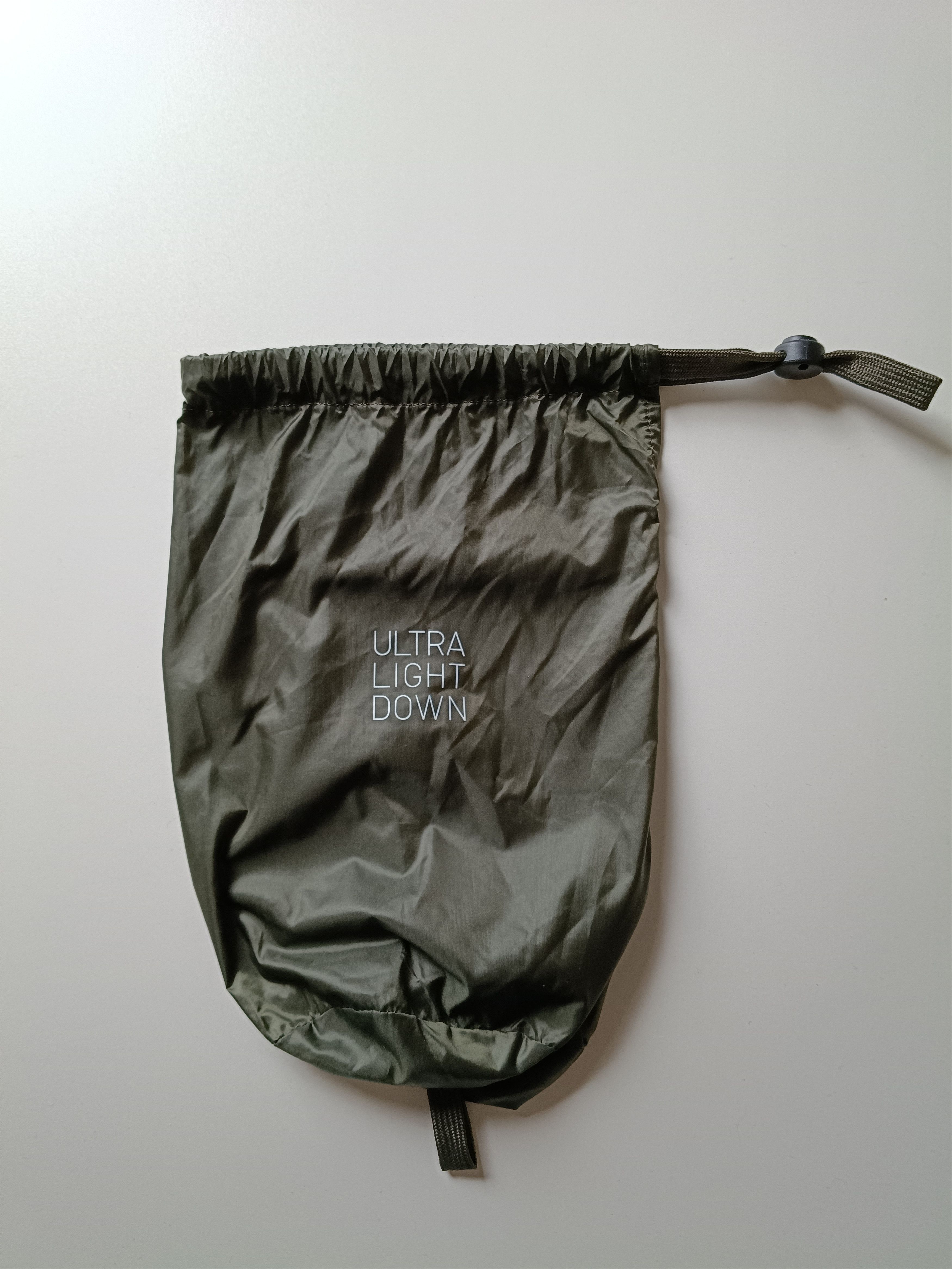 Uniqlo UNIQLO Ultra Light Down V-Neck Compact Vest Olive Size L Size US L / EU 52-54 / 3 - 9 Thumbnail