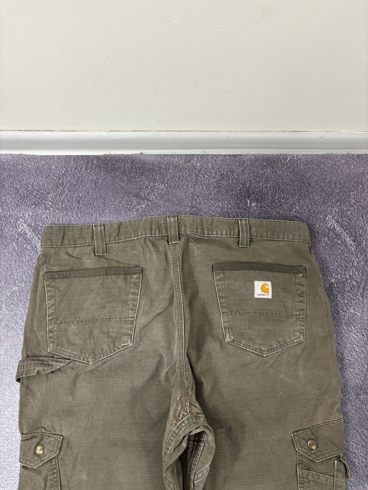 Carhartt Vintage Carhartt Y2K Khaki Workwear Hype Baggy Cargo Pants Size US 40 / EU 56 - 9 Thumbnail