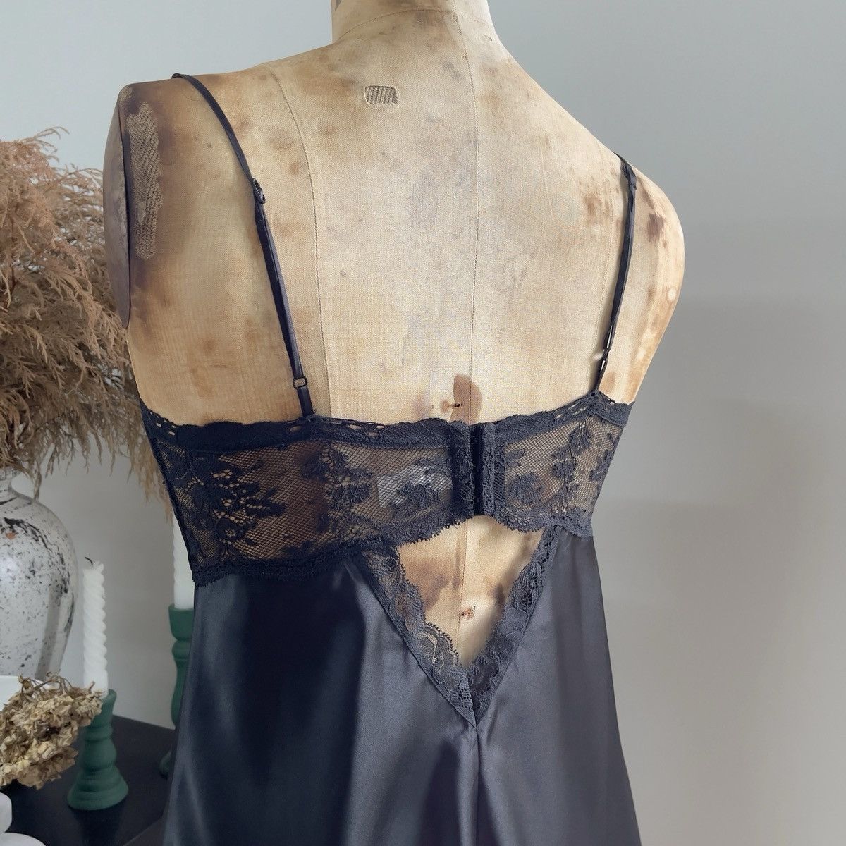 Victoria's Secret Victoria’s Secret 1990s Black Satin Slip Dress (36C/34D) Size L / US 10 / IT 46 - 14 Thumbnail