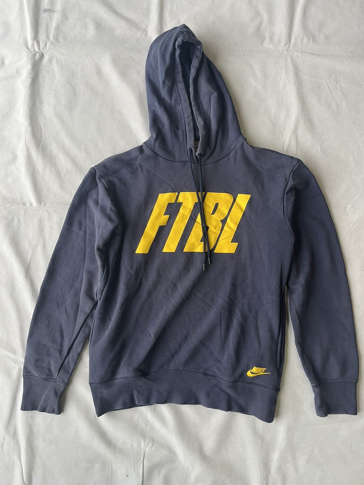 Nike Nike Football Sweatshirt Hoodie Y2K Vintage Size US S / EU 44-46 / 1 - 1 Thumbnail