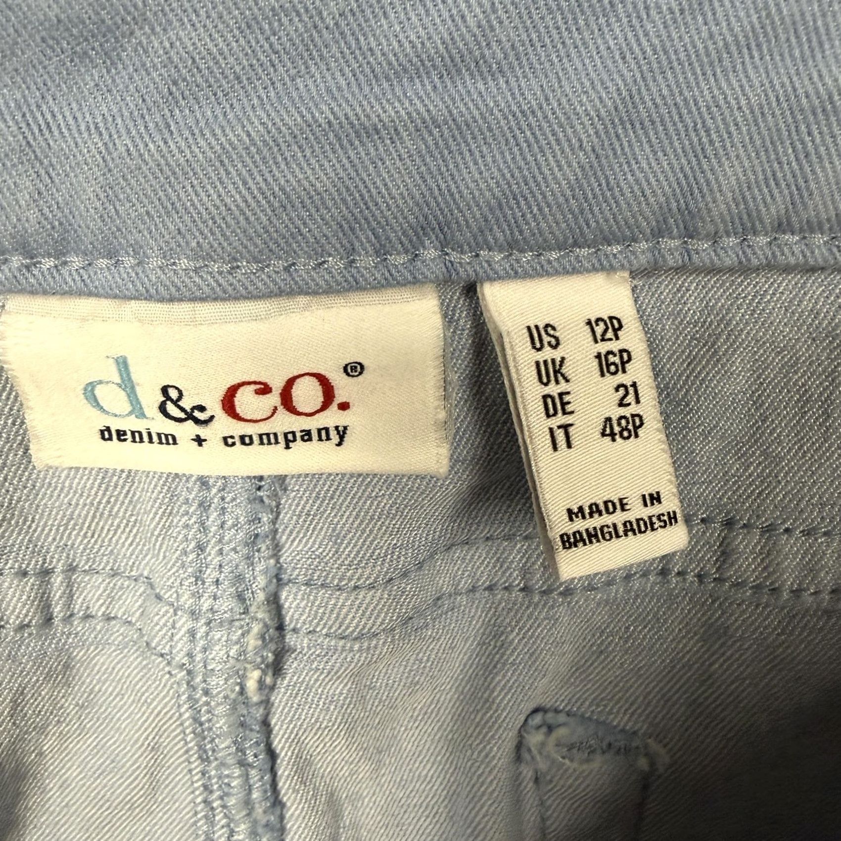 Denim & Co. Denim & Co Capri Jeans Womens 12P 33x22.5 Light Blue Stretch Denim Five-Pocket Capri Jeans Petite Summer Nautical Womens Size 34" / US 12 / IT 48 - 6 Thumbnail