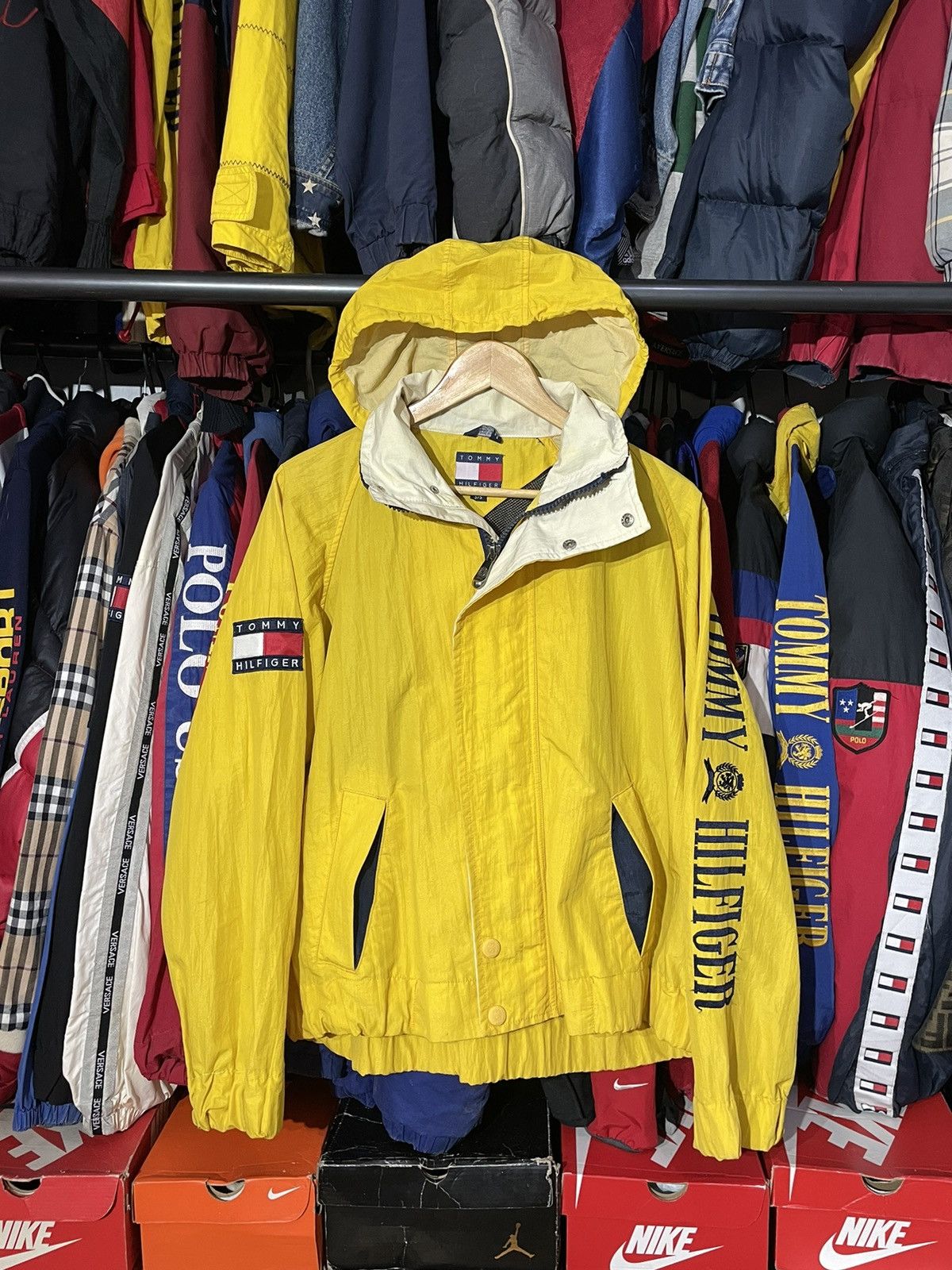 Tommy Hilfiger × Vintage Jacket Tommy Hilfiger Spell Out 90’s Vintage Size US S / EU 44-46 / 1 - 9 Thumbnail
