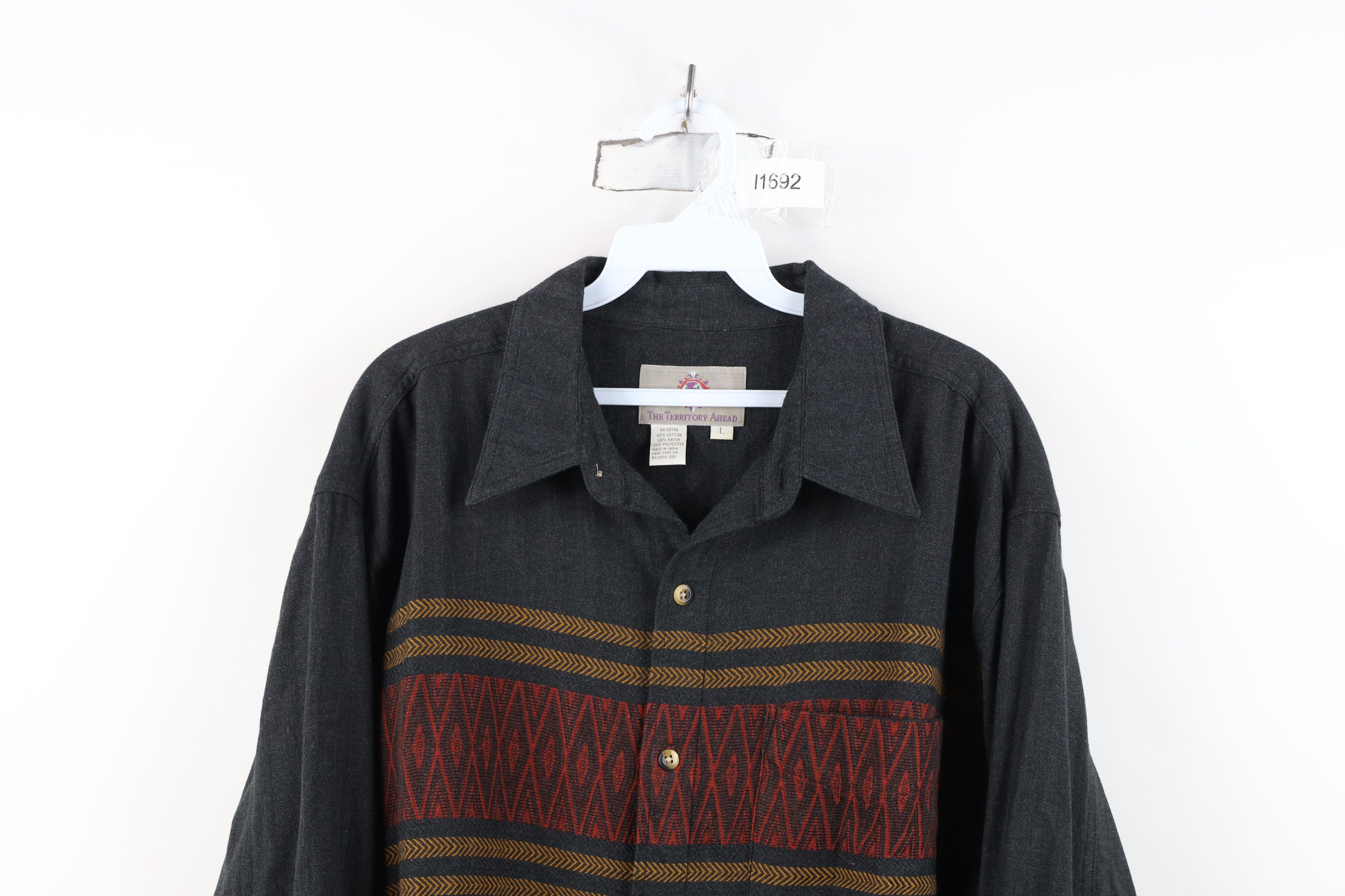 Vintage Vintage 90s Streetwear Southwestern Collared Button Shirt Size US L / EU 52-54 / 3 - 2 Thumbnail