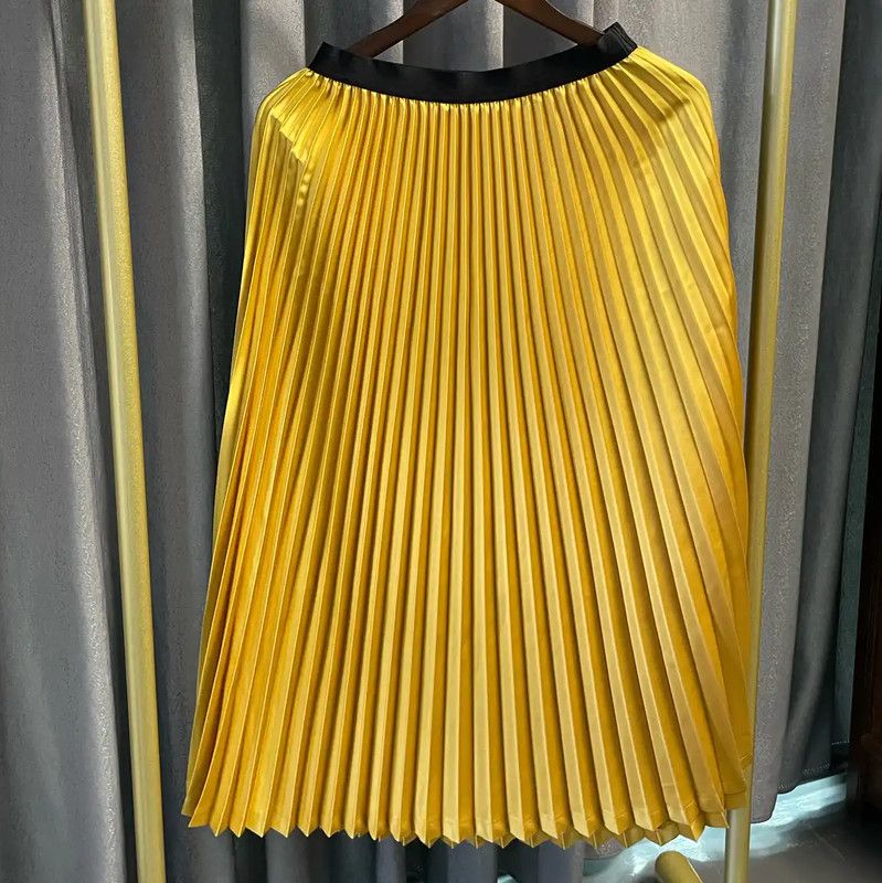 Burberry Burberry Yellow Cotton Pleated Skirt Size 22" - 1 Thumbnail