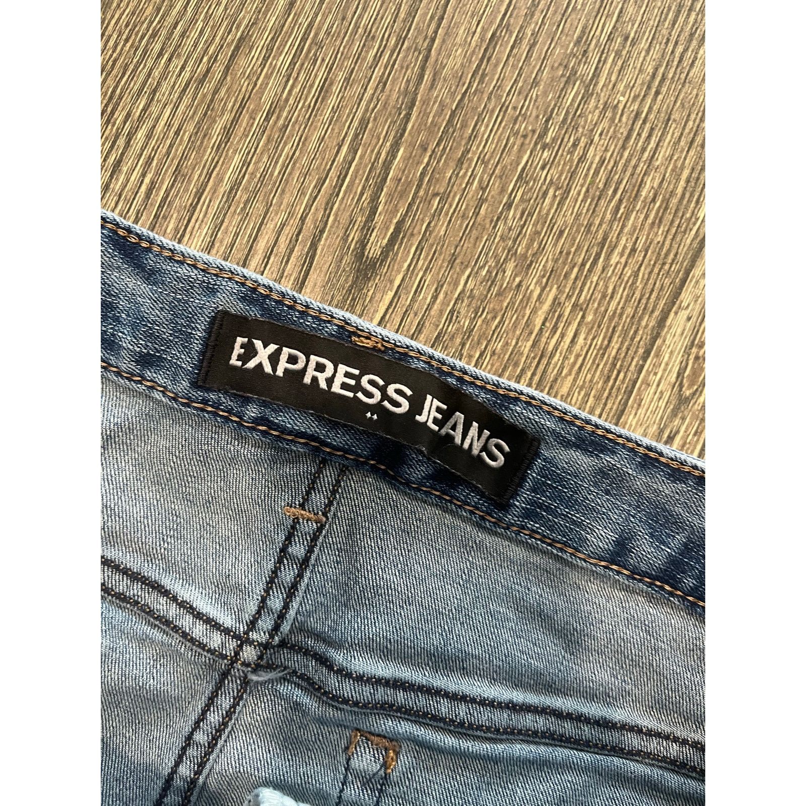 Express Express Jean Shorts Destroyed Cuffed Hem Low Rise Blue Sz 4 Size 27" / US 4 / IT 40 - 4 Thumbnail