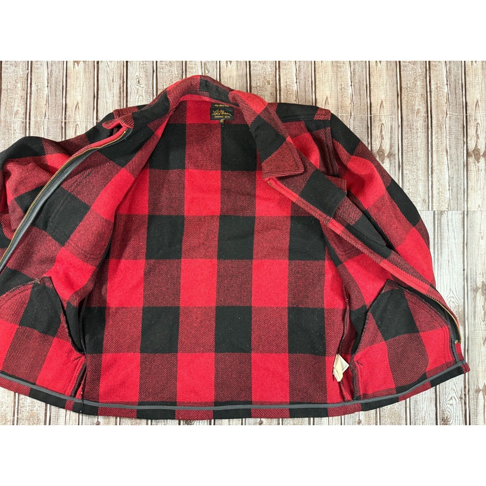 L.L. Bean L.L. Bean Wool blend Full Zip Jacket sz M Plaid Red Black Vi Size US M / EU 48-50 / 2 - 2 Thumbnail