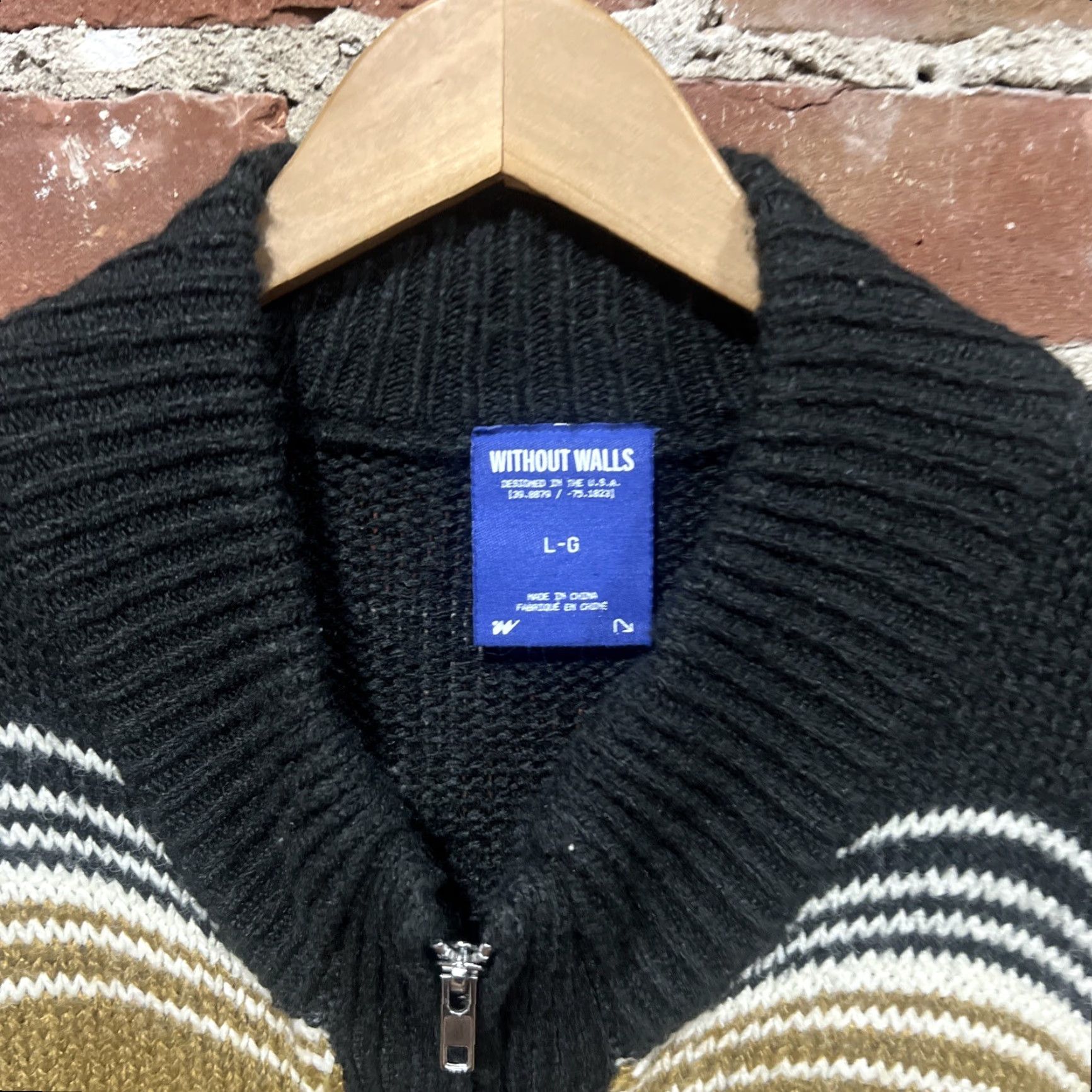 Urban Outfitters Urban Outfitters Without Walls Mens sz L Nylon Full Zip Sweatshirt Size US L / EU 52-54 / 3 - 2 Thumbnail