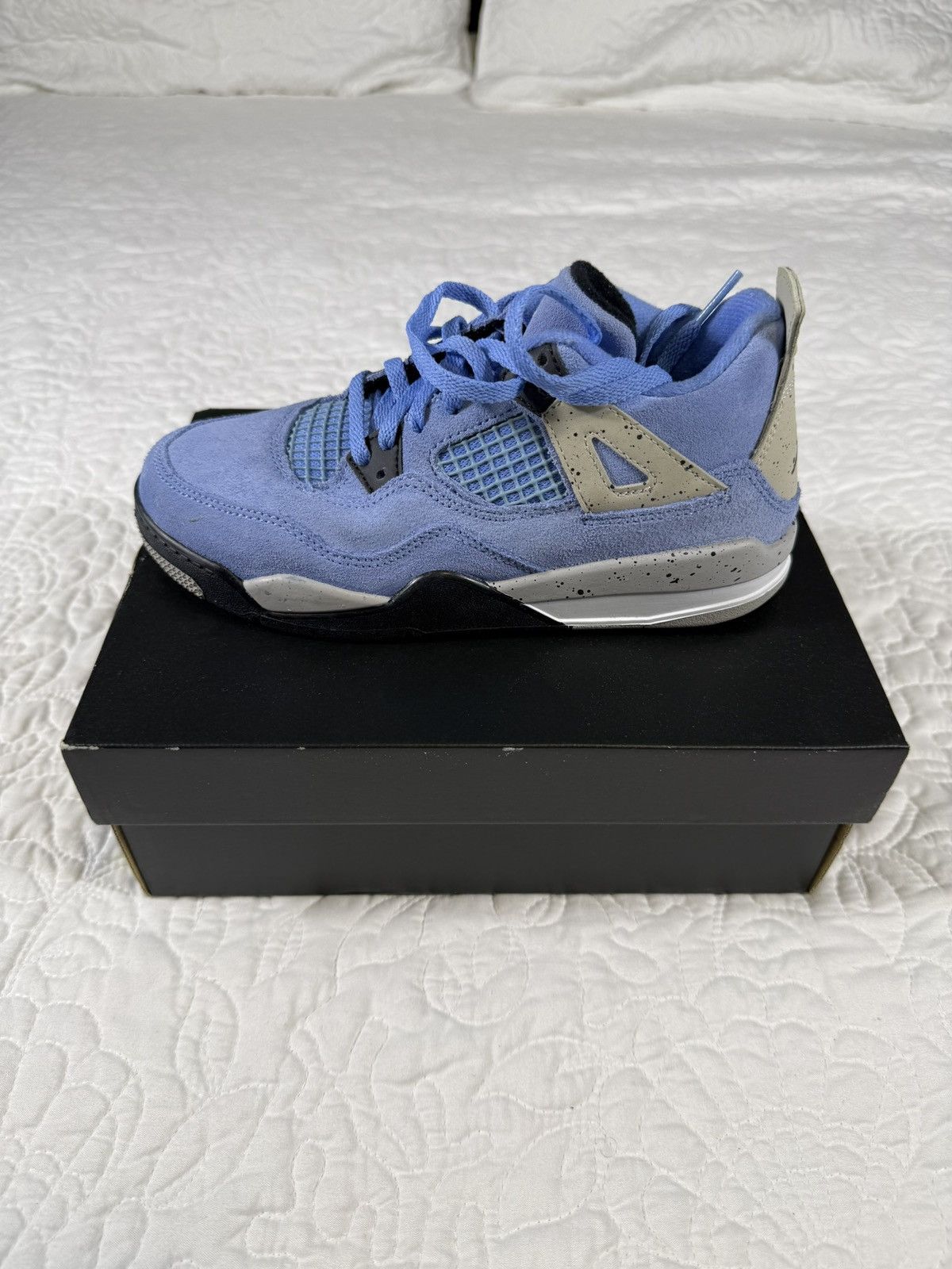 Jordan Brand Air Jordan 4 University Blue 2Y Size US 4 / IT 34 - 2 Thumbnail