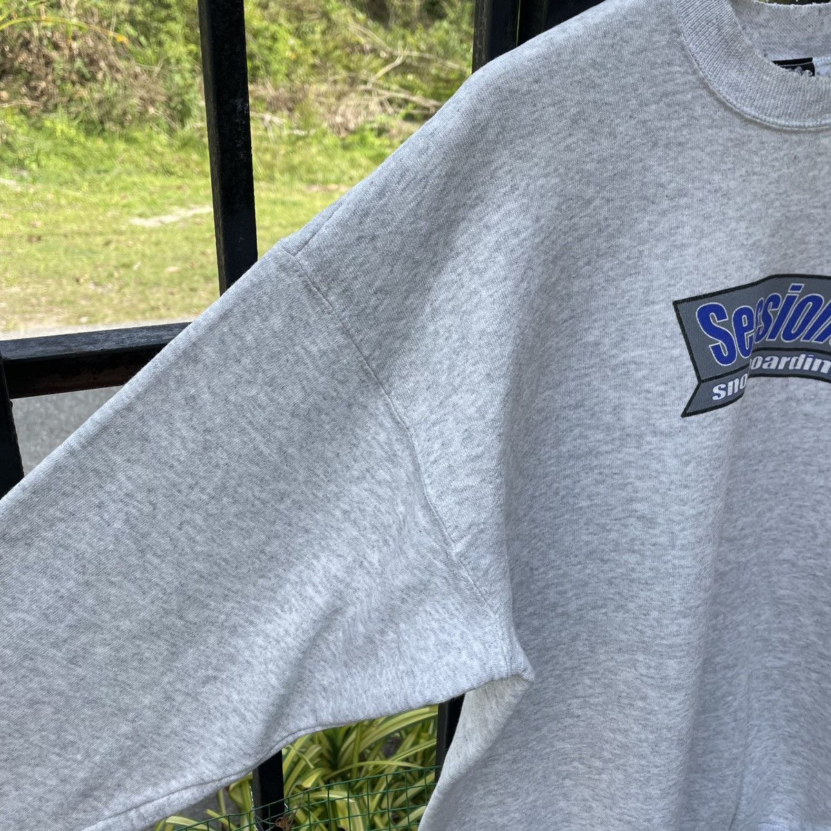 Sessions 🔥Vintage 90s Sessions Center Box Logo Distress Sweatshirts Size US M / EU 48-50 / 2 - 7 Thumbnail