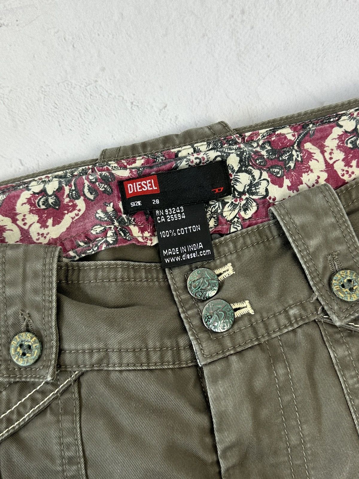 Diesel × Vintage Y2K Vintage Diesel Khaki Cotton Women’s Pants Size 28" / US 6 / IT 42 - 5 Thumbnail