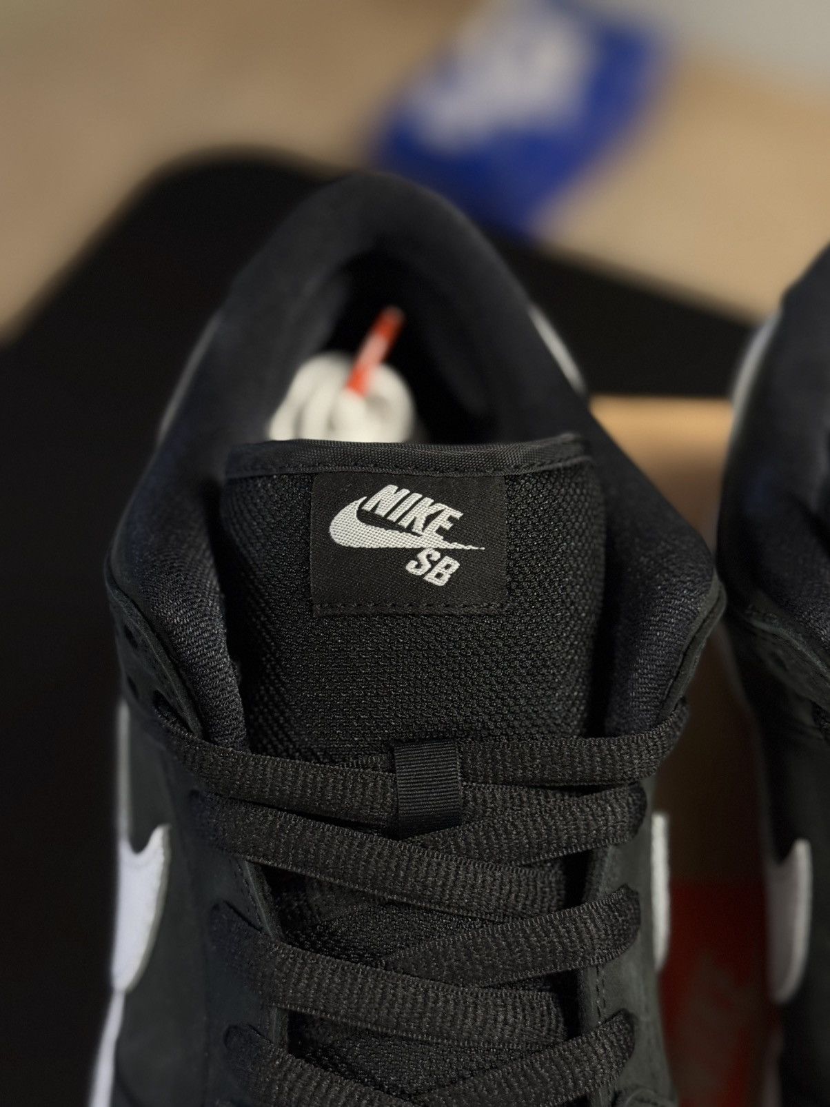 Nike Mens Size 11 - Nike SB Dunk Low Pro Black Gum Orange Label Size US 11 / EU 44 - 7 Thumbnail