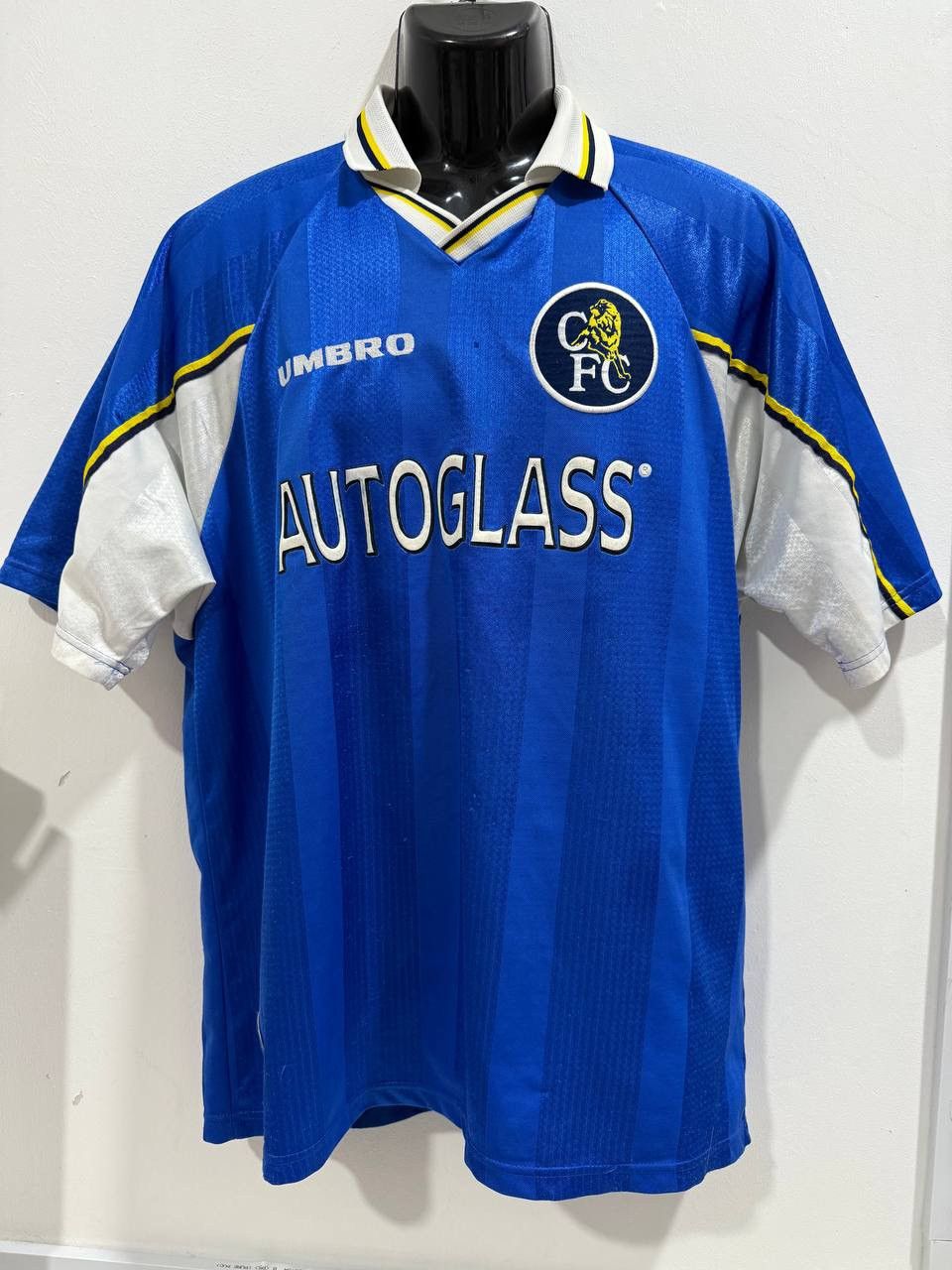 Umbro Vintage Umbro Chelsea FC 1997/98 Home Jersey – Size Size US XXL / EU 58 / 5 - 1 Thumbnail
