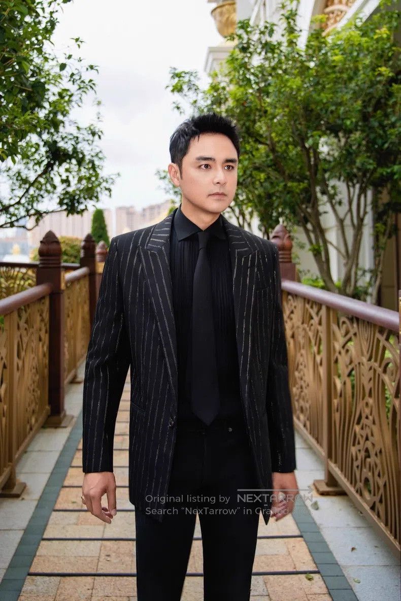 Saint Laurent Paris Saint Laurent Paris Black and Gold Suit Jacket Size US M / EU 48-50 / 2 - 2 Thumbnail