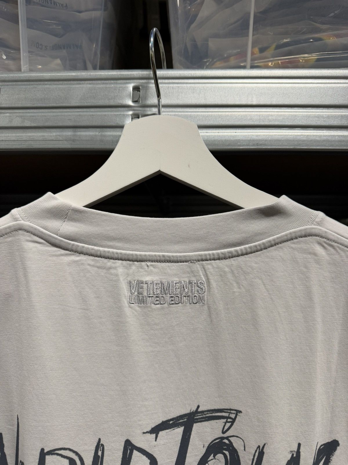Vetements Vetements Worldtour T-Shirt NEW 800$ Size US M / EU 48-50 / 2 - 4 Thumbnail