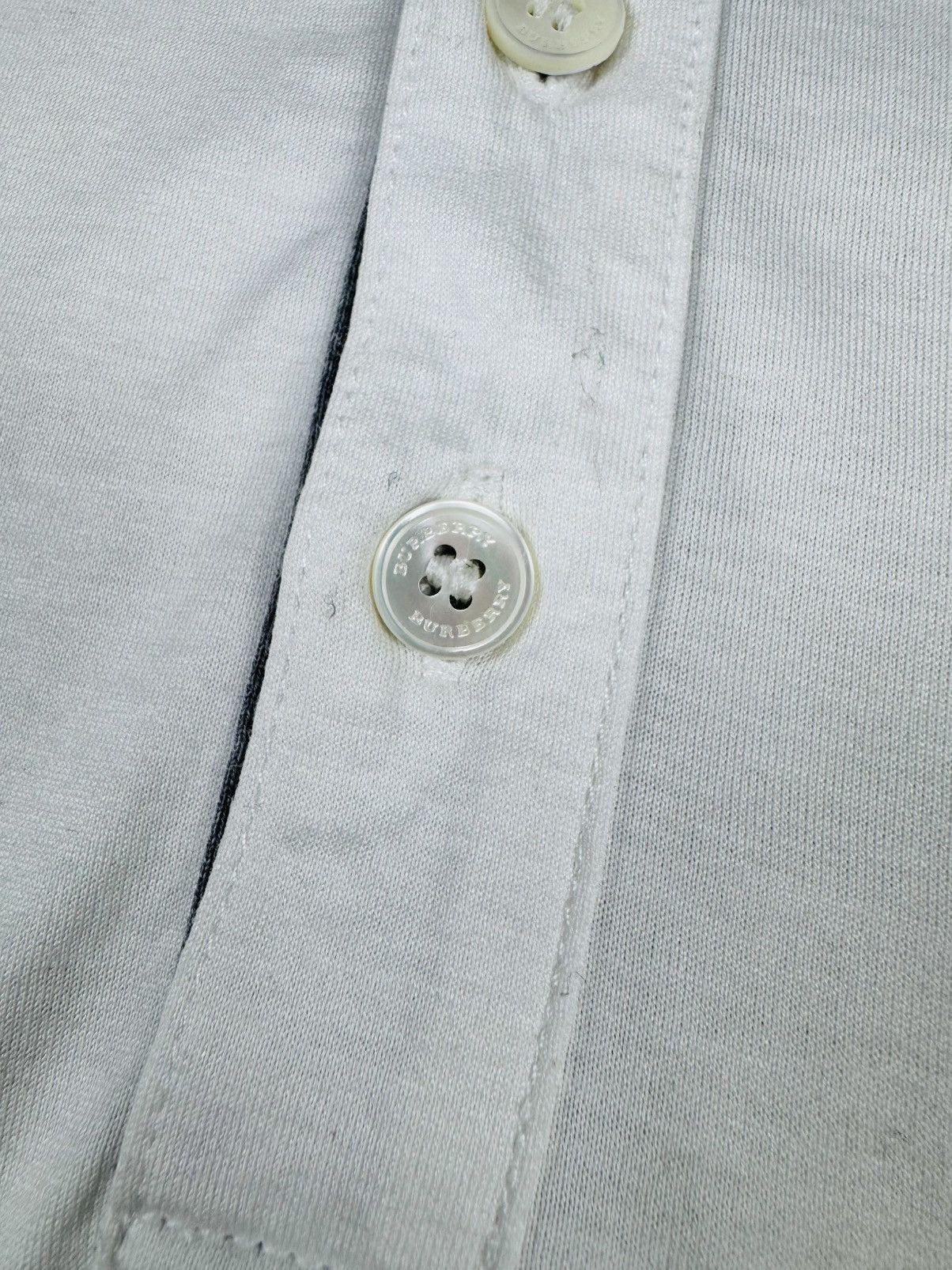 Burberry Burberry London England White Short Sleeve Polo Logo size M Size US M / EU 48-50 / 2 - 8 Thumbnail