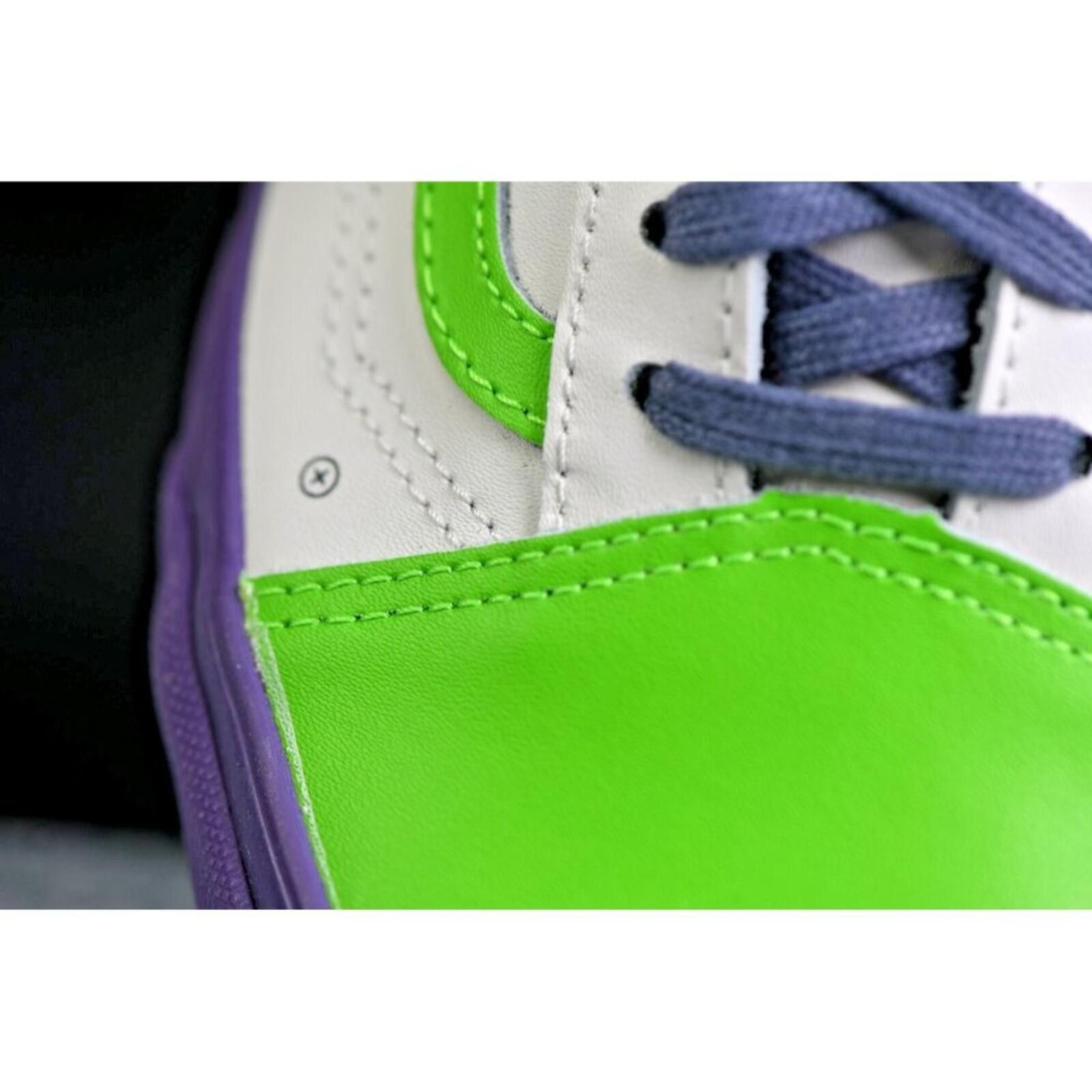 Vans Vans Old Skool x Disney Pixar Toy Story Buzz Light Size US 7 / EU 40 - 12 Thumbnail