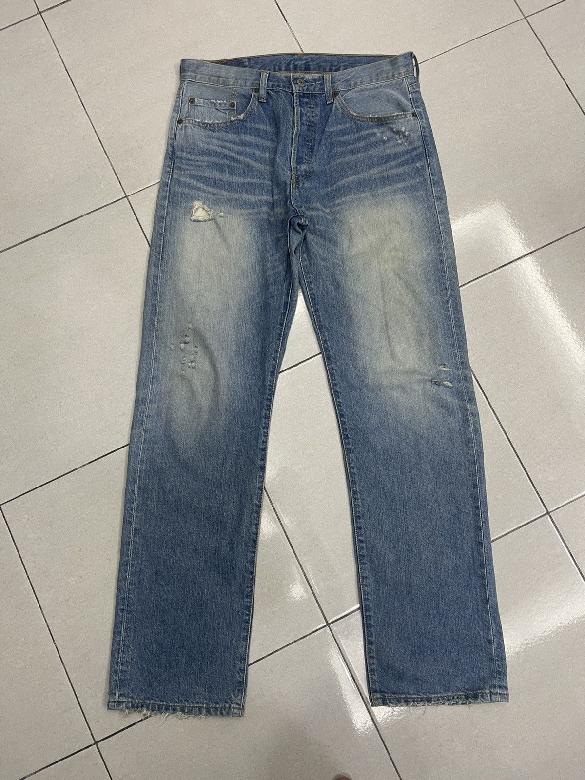 Levi's Vintage Levi's 501 Distressed Jeans |Light Wash | Button Fly Size US 33 - 1 Thumbnail
