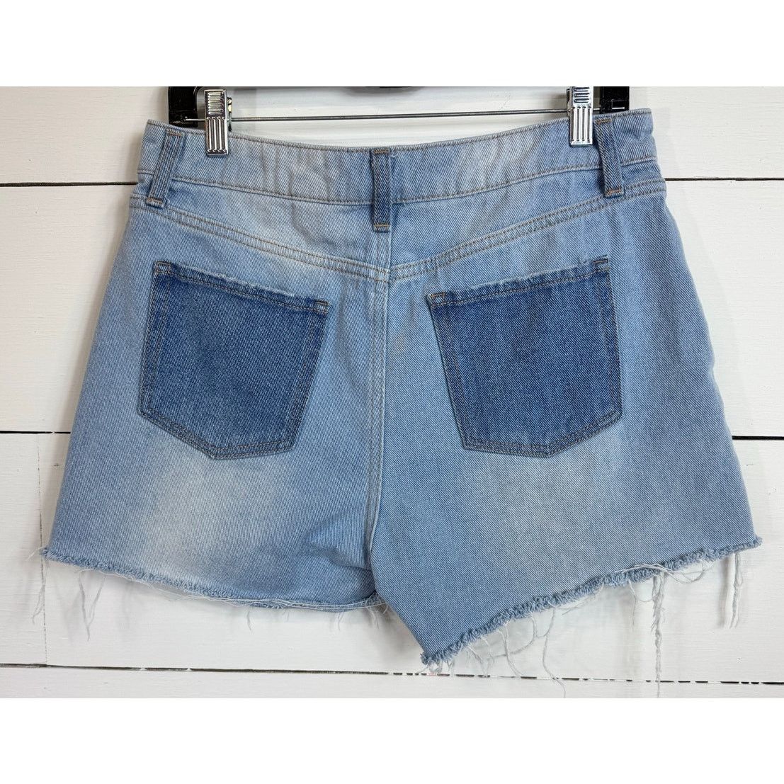 Other Time and Tru Denim Shorts Women's Size 10 Size 32" / US 10 / IT 46 - 2 Thumbnail