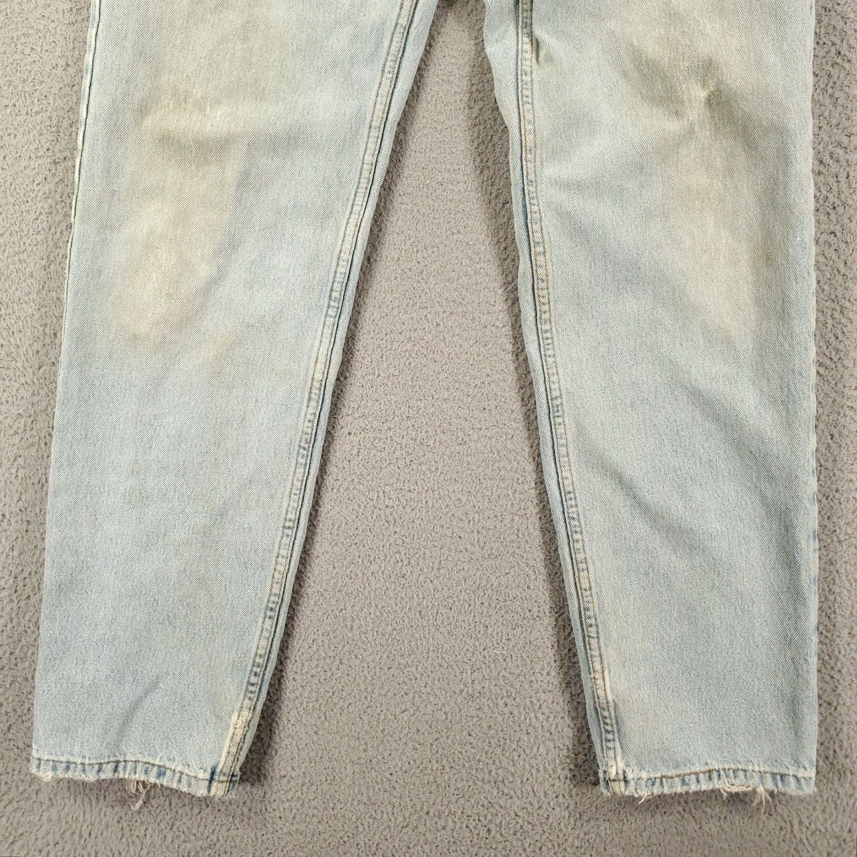 Levi's VINTAGE Levi's 550 Jeans Mens 33x34 9 0s Grunge Distressed Relaxed Denim Blue 5-Pocket Logo 550 90s Mens Jeans Size US 33 - 3 Thumbnail