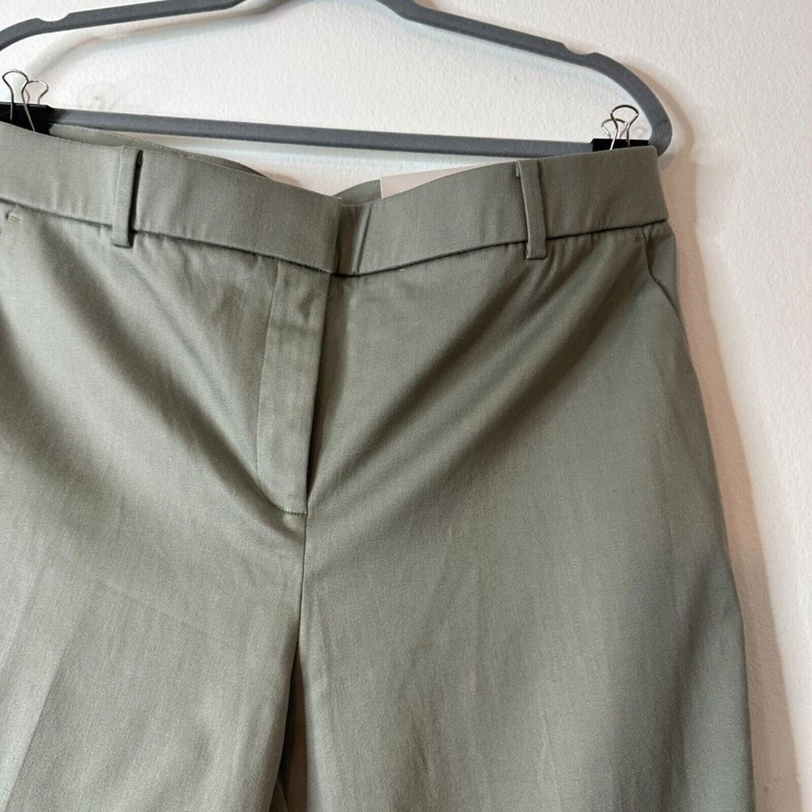 Chicos NWT Chico's Stretch Straight Cuffed Crop Pant Olive Gray 10 Size 32" / US 10 / IT 46 - 4 Thumbnail