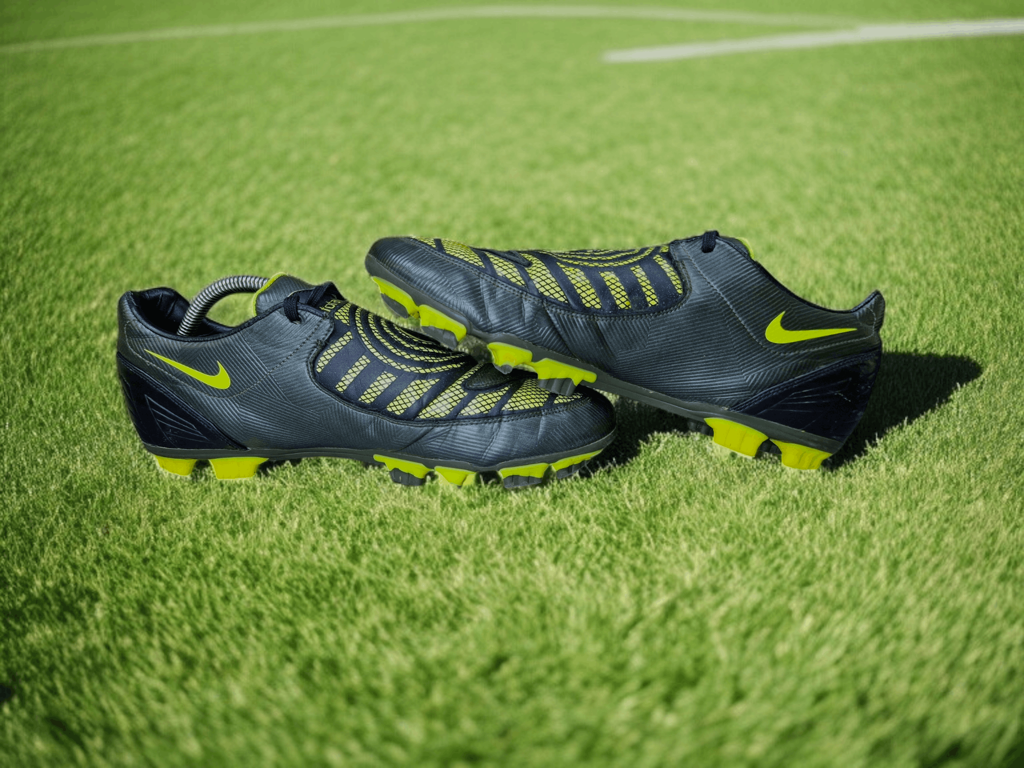 Nike Nike Total 90 Shoot II FG Soccer Cleats Boots Shoes Size US 13 / EU 46 - 8 Thumbnail