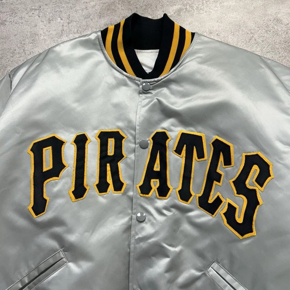 MLB × Vintage PITTSBURGH PIRATES FELCO SATIN BOMBER JACKET SILVER Size US L / EU 52-54 / 3 - 2 Thumbnail