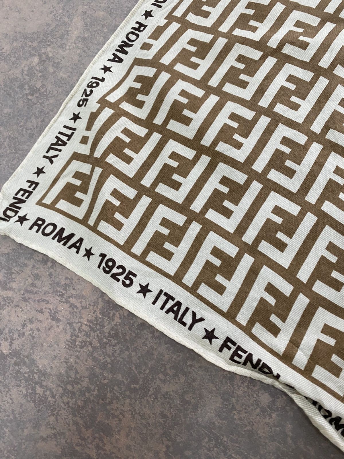 Fendi VINTAGE FENDI SCARF MONOGRAM DESIGNER ITALY Size ONE SIZE - 8 Thumbnail