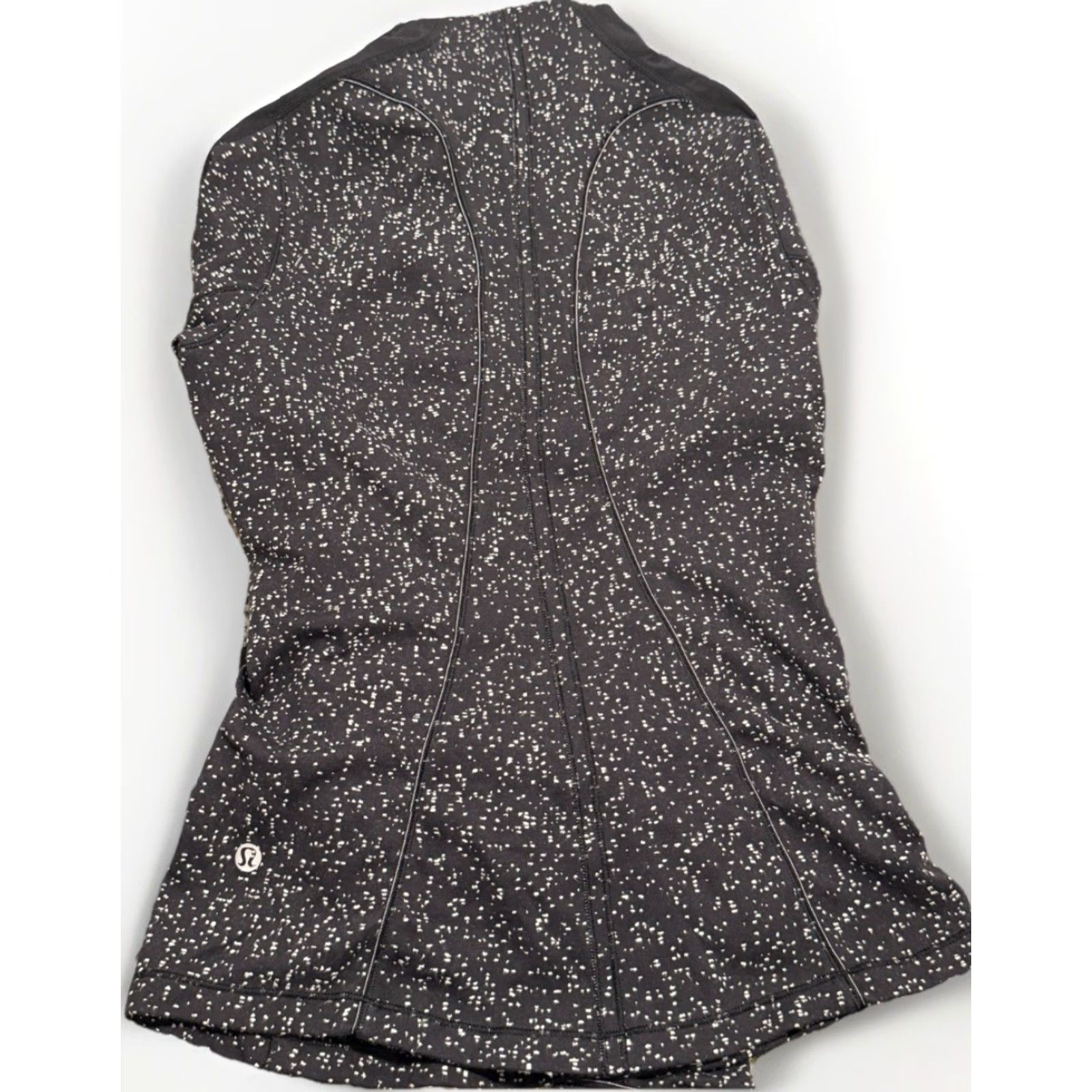 Lululemon **Lululemon Run Briskly Top Black 1/2 Zip Magnetized Jacquard Sz 4** User: Lululemon Run Briskly Top Black 1/2 Zip Magnetized Jacquard Sz 4 Size S / US 4 / IT 40 - 7 Thumbnail